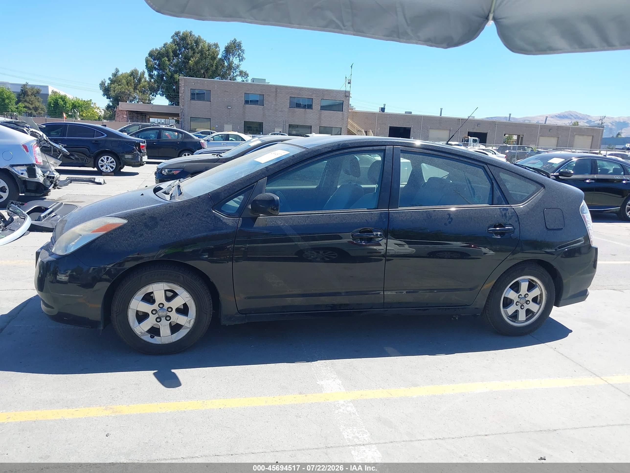 2004 Toyota Prius   Black vin: JTDKB20UX40077563