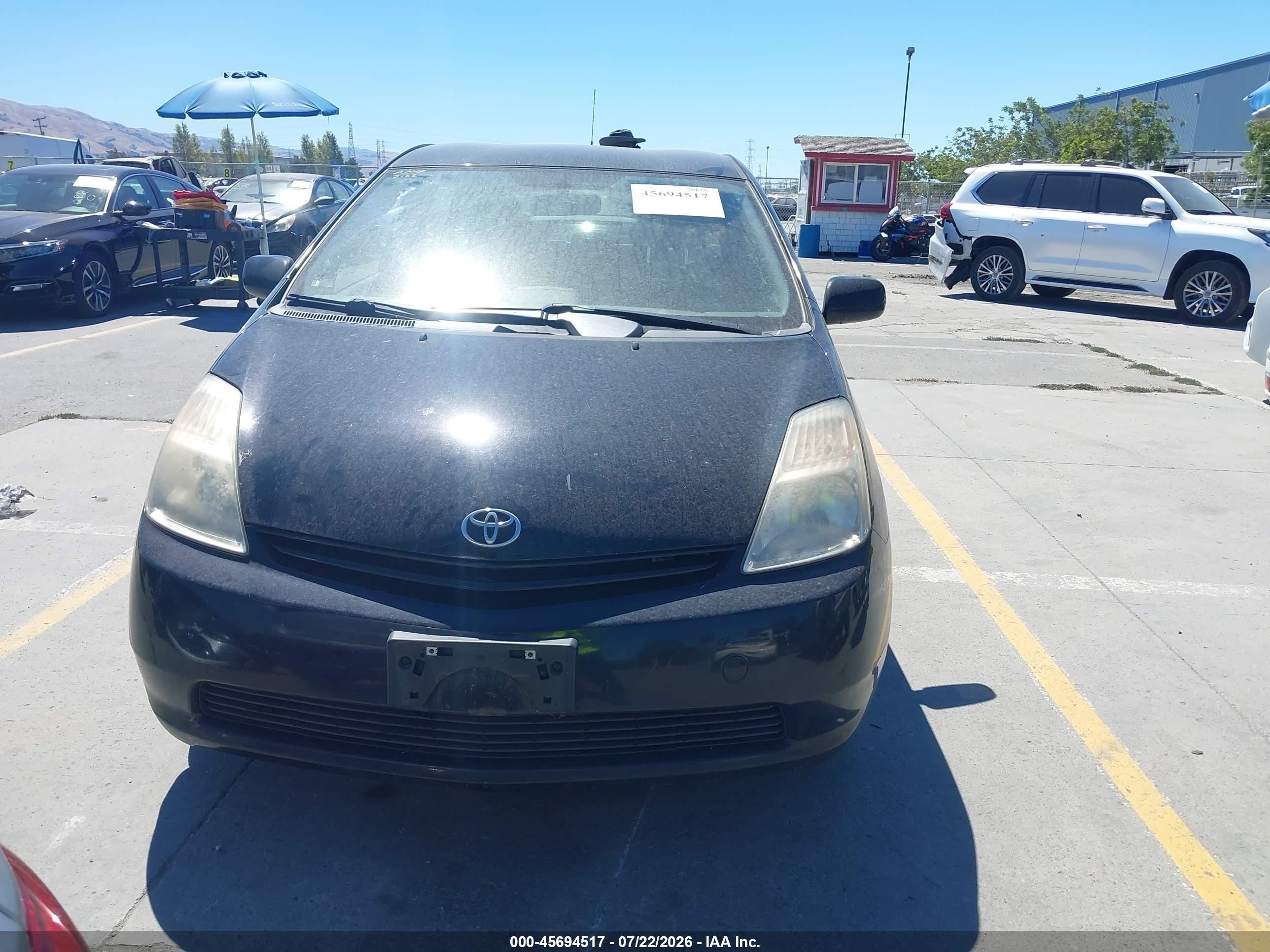 2004 Toyota Prius   Black vin: JTDKB20UX40077563
