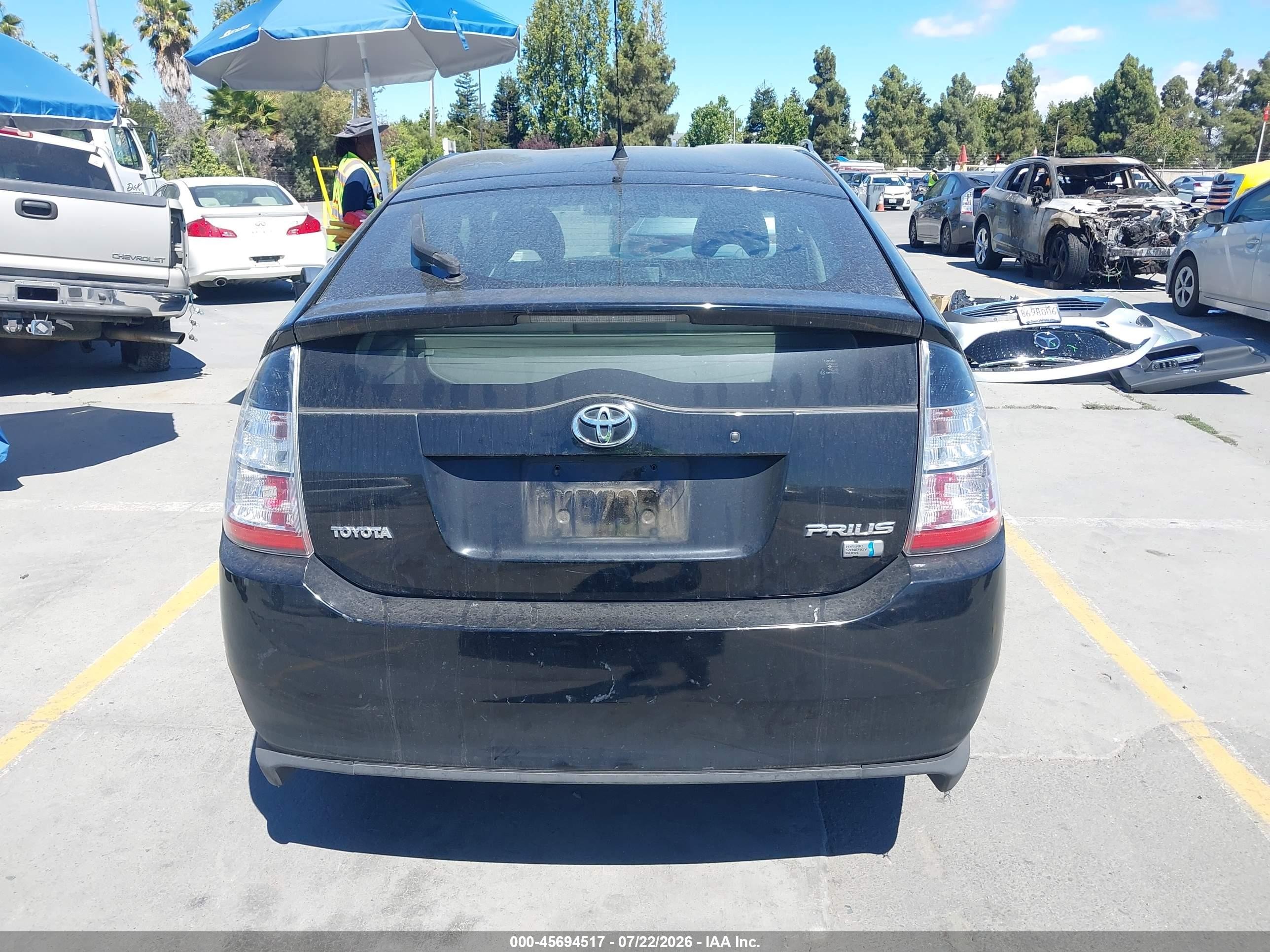 2004 Toyota Prius   Black vin: JTDKB20UX40077563