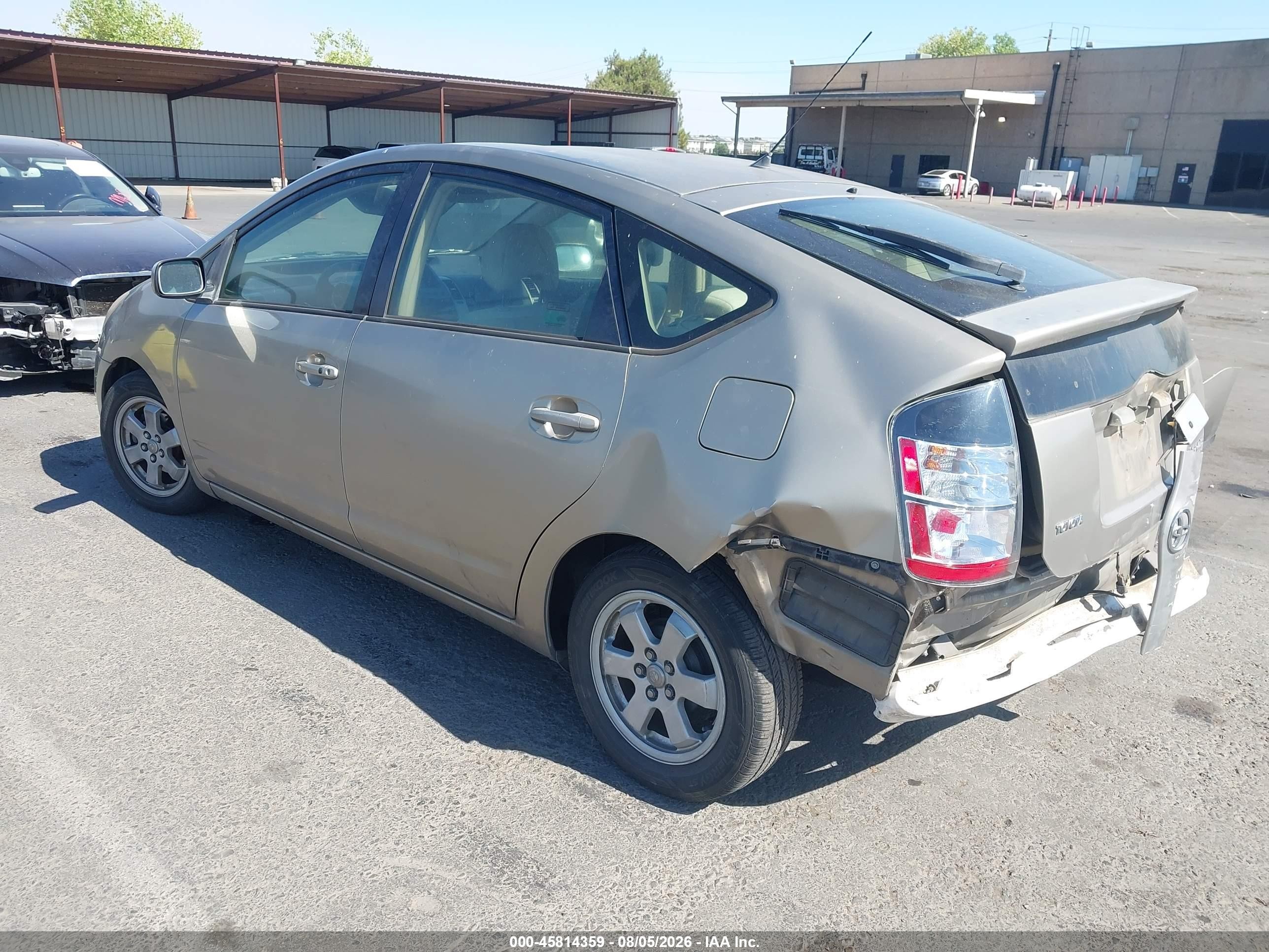 2004 Toyota Prius   Gold vin: JTDKB20UX40102297