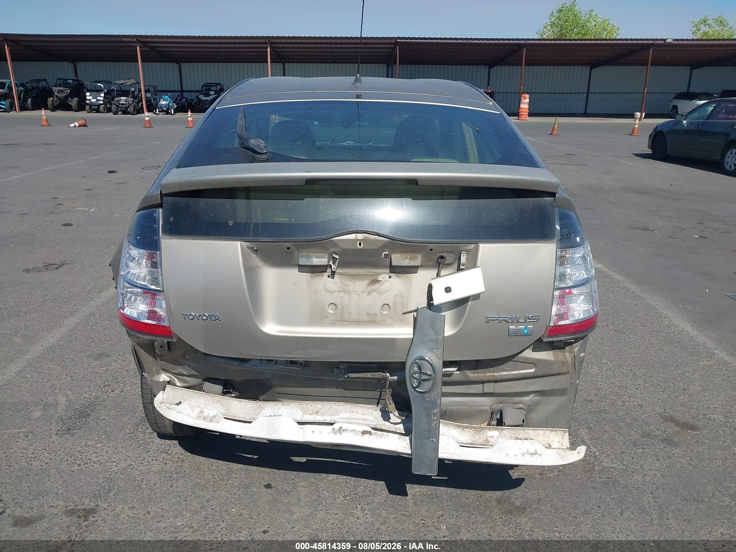 2004 Toyota Prius   Gold vin: JTDKB20UX40102297