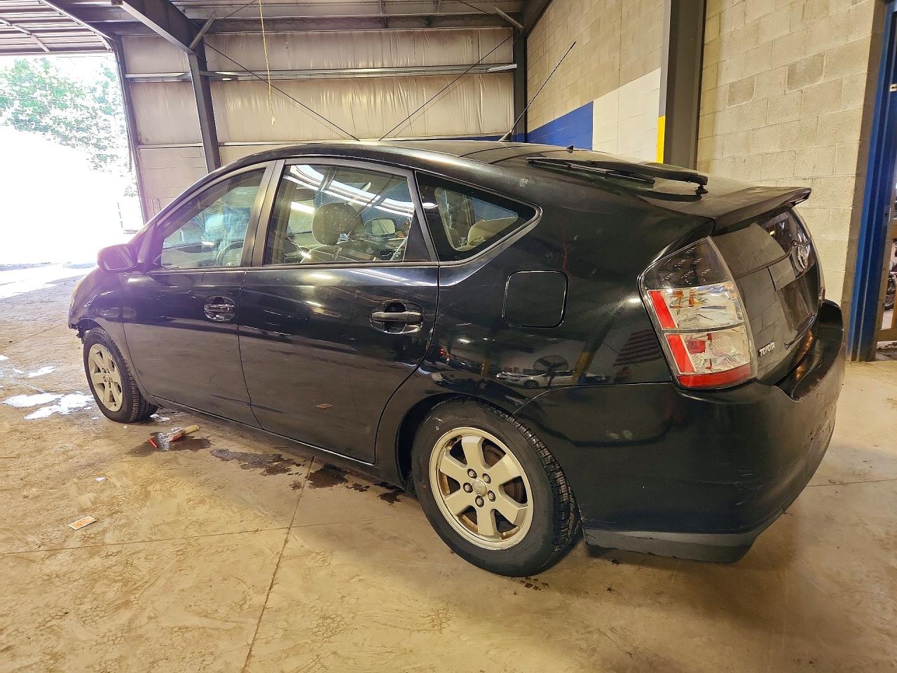 2004 Toyota Prius Base Black vin: JTDKB20UX40105474