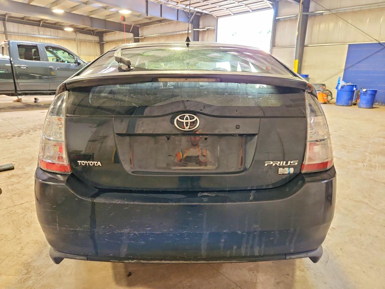 2004 Toyota Prius Base Black vin: JTDKB20UX40105474