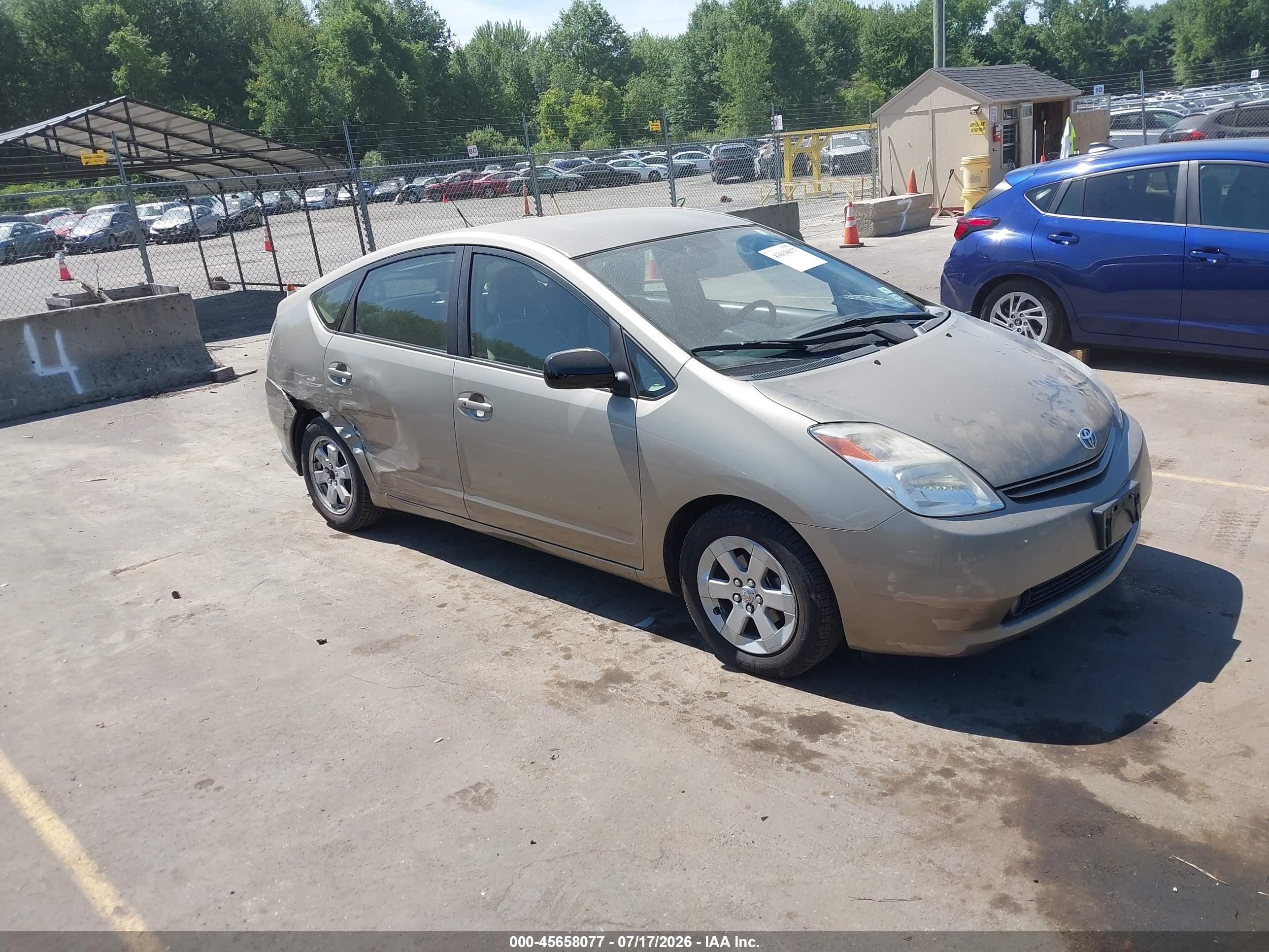 2004 Toyota Prius   Золотой vin: JTDKB20UX40114207