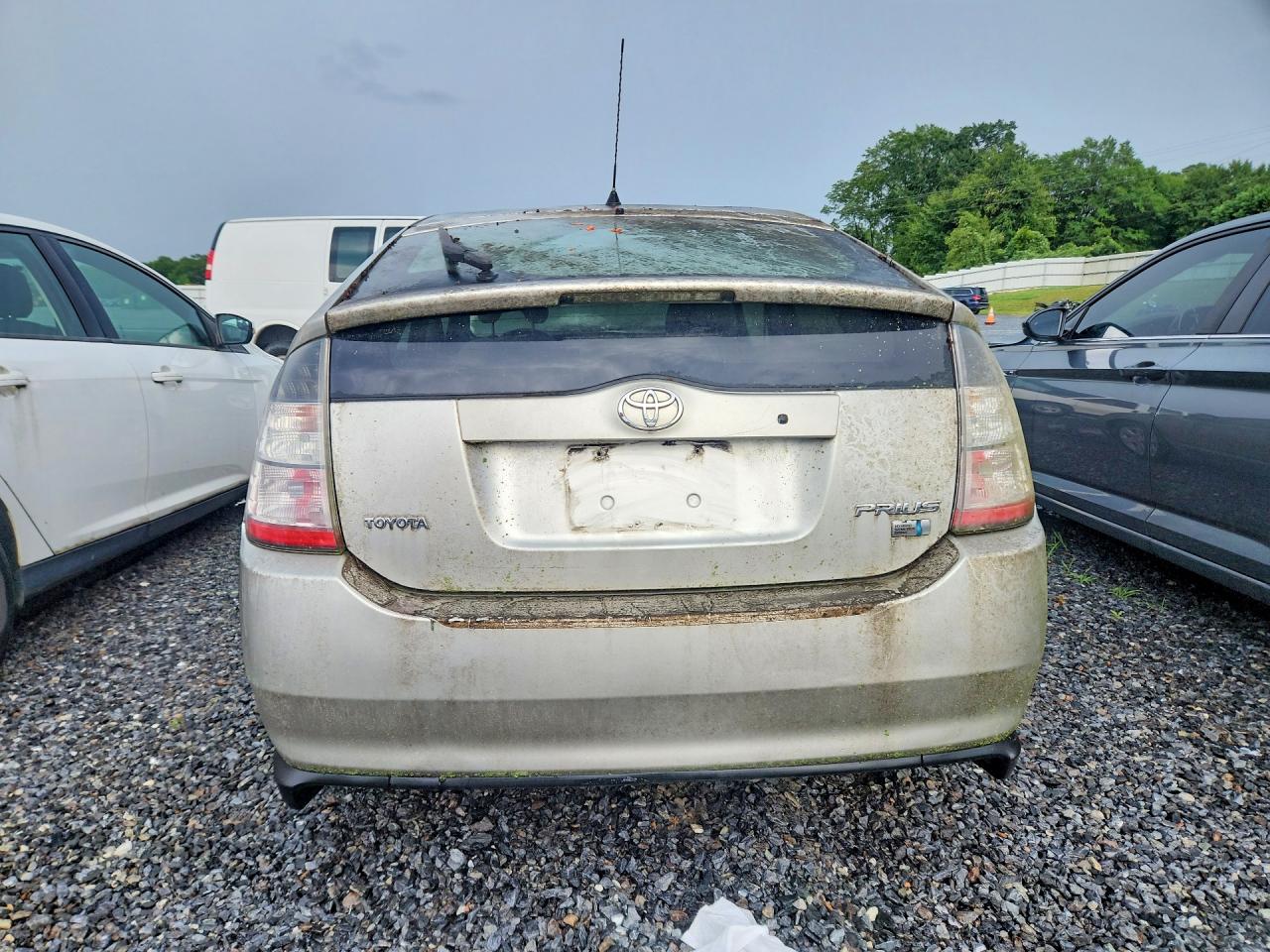 2005 Toyota Prius Base Silver vin: JTDKB20UX50121840