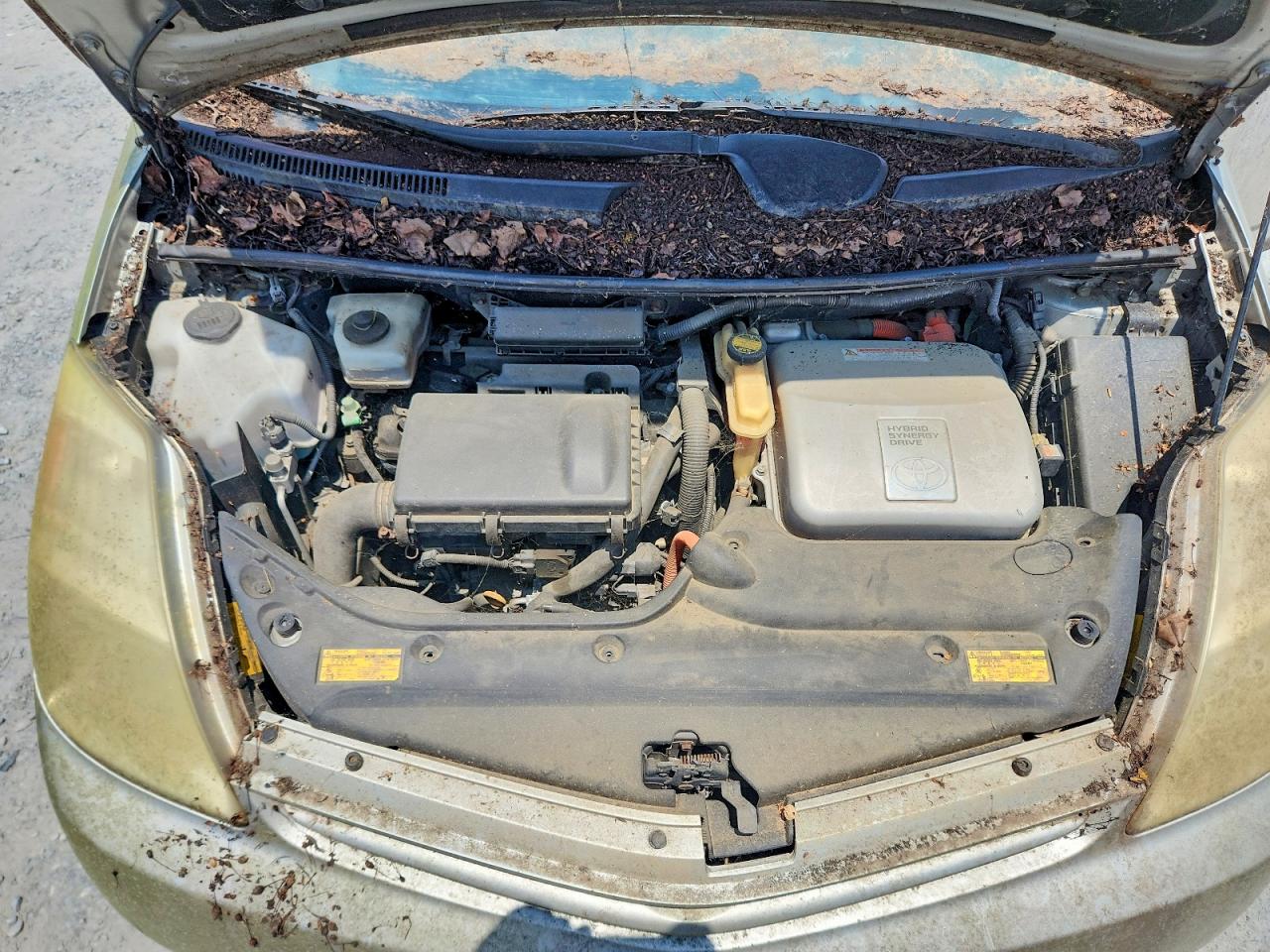 2005 Toyota Prius Base Silver vin: JTDKB20UX50121840