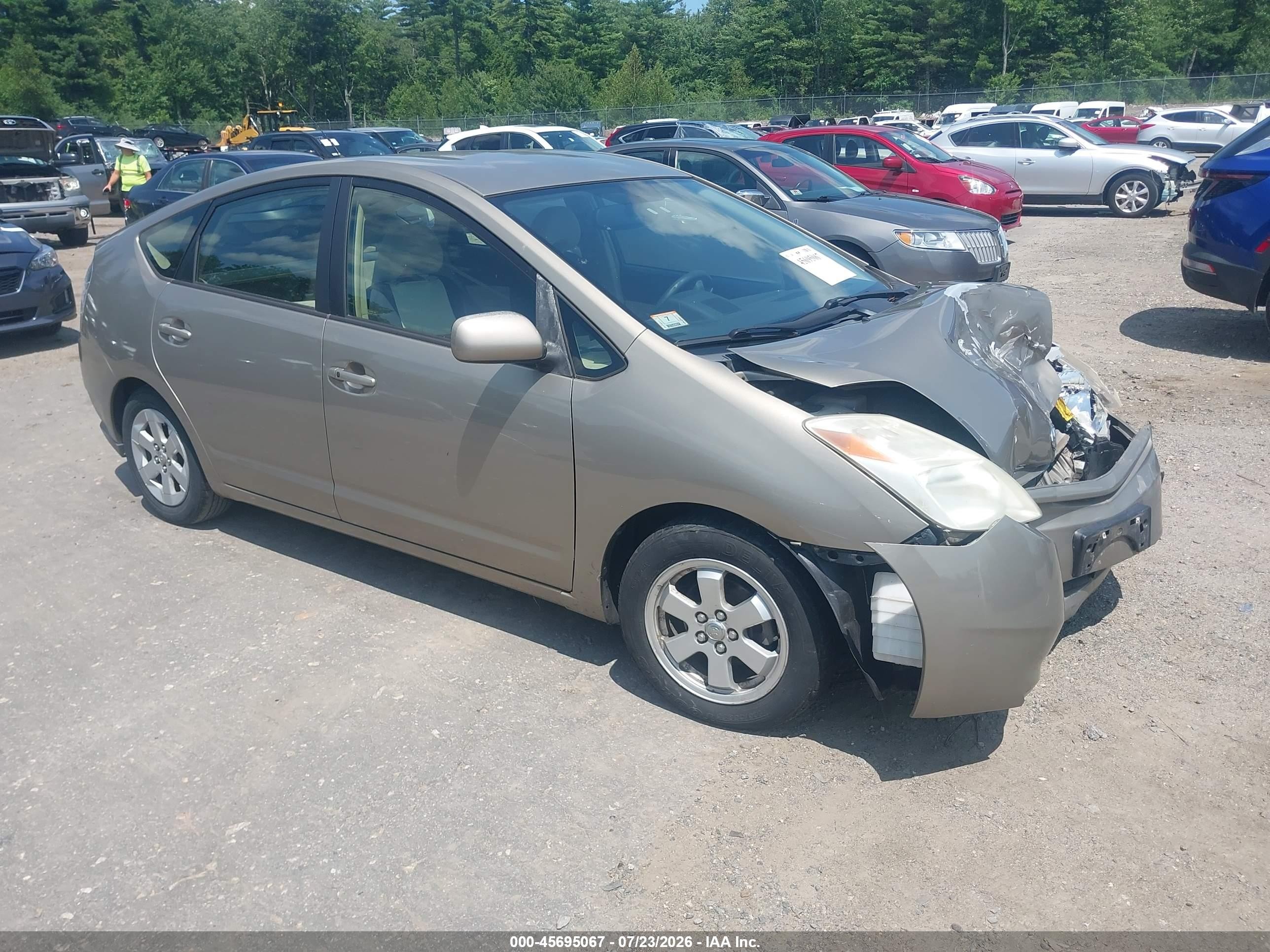 2005 Toyota Prius   Gold vin: JTDKB20UX50123359