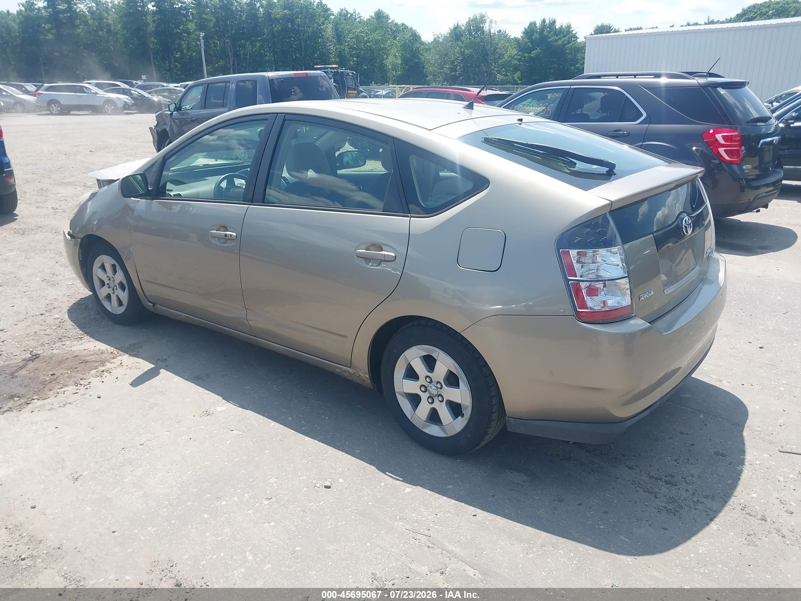 2005 Toyota Prius   Gold vin: JTDKB20UX50123359