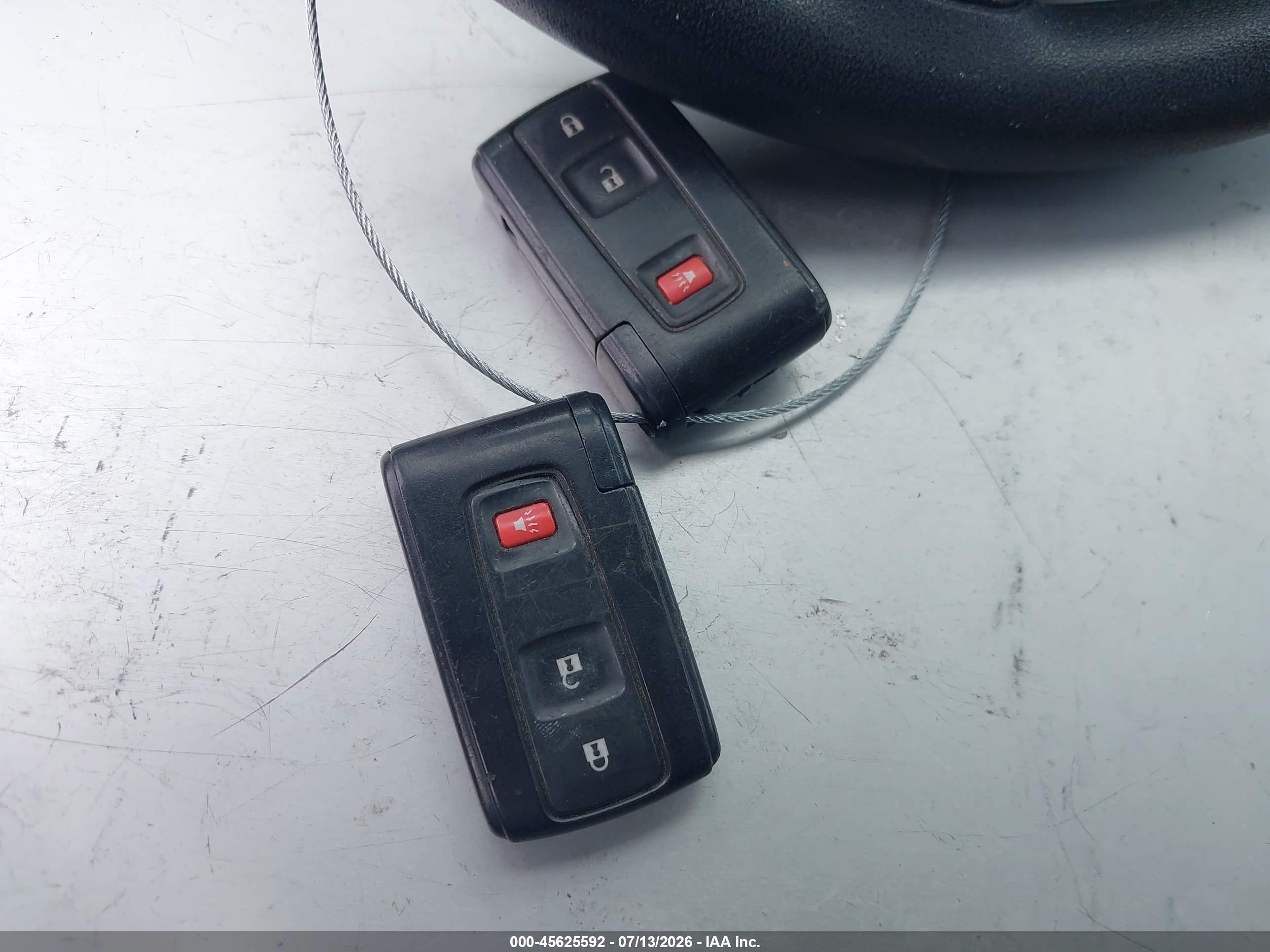 2005 Toyota Prius   Black vin: JTDKB20UX50125337