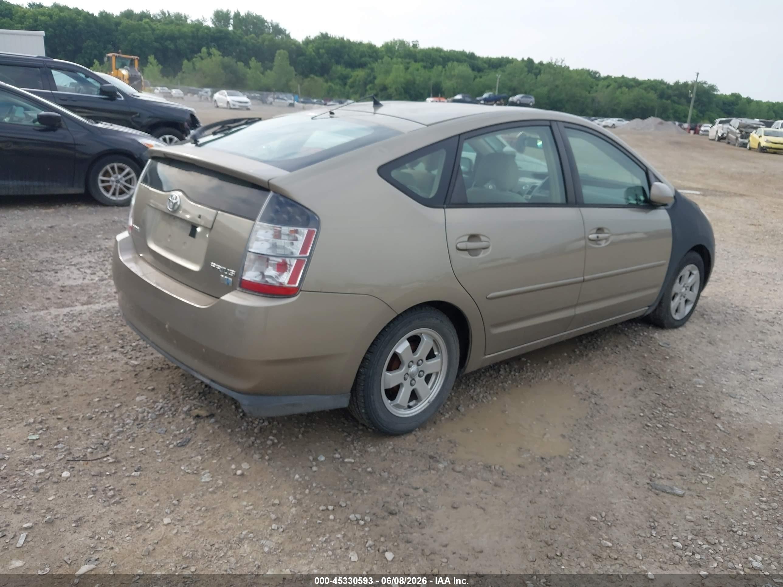 2005 Toyota Prius   Brown vin: JTDKB20UX50128156