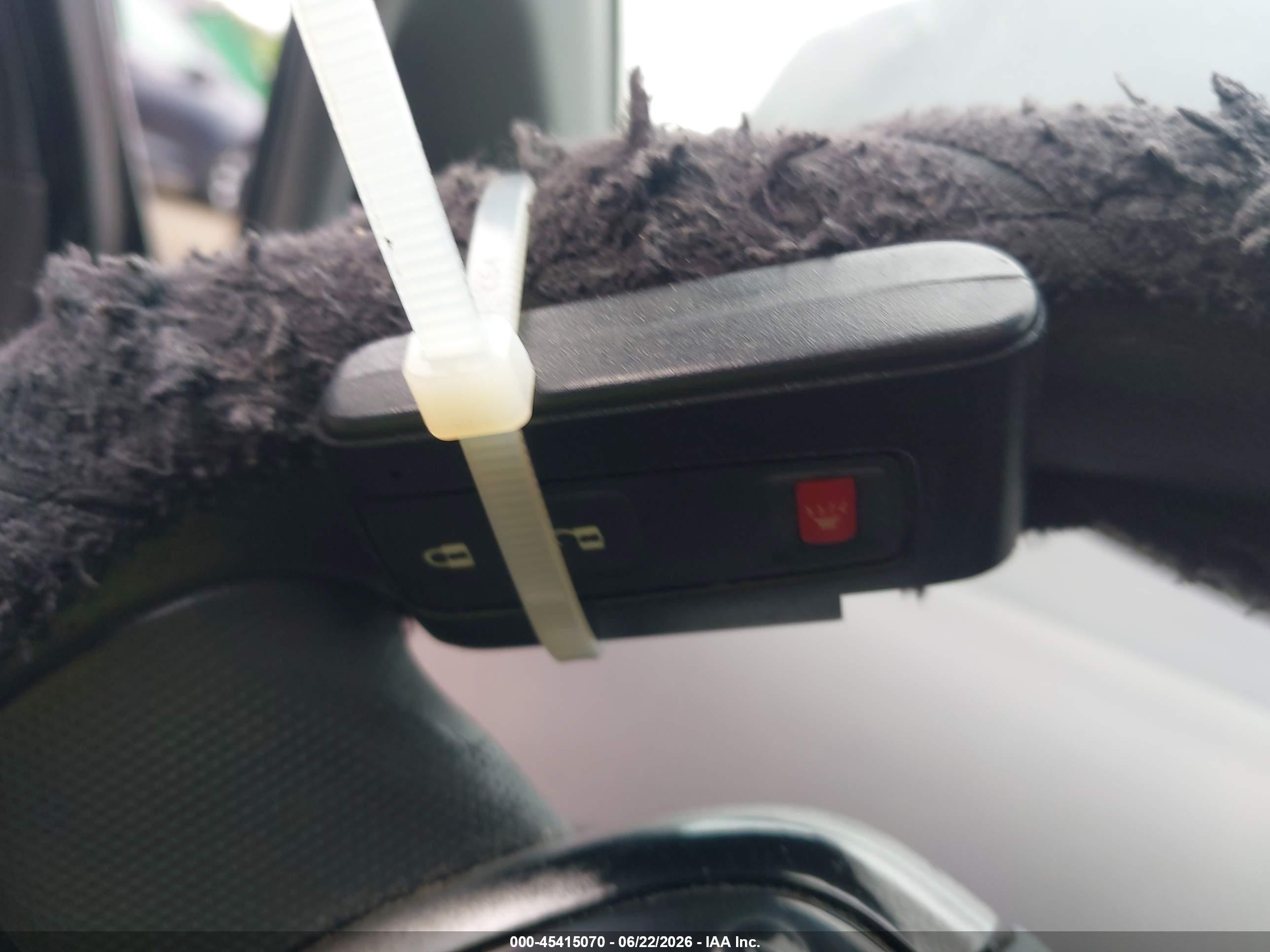 2005 Toyota Prius   Черный vin: JTDKB20UX53008999