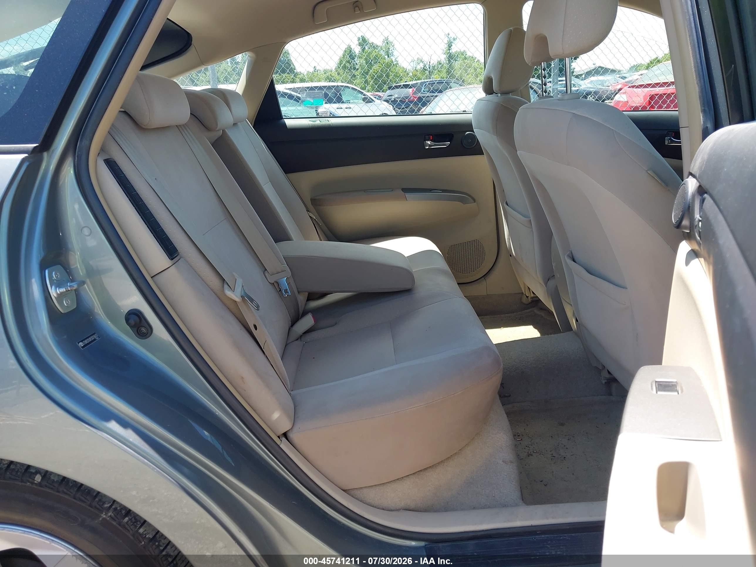 2005 Toyota Prius   Gray vin: JTDKB20UX53010610