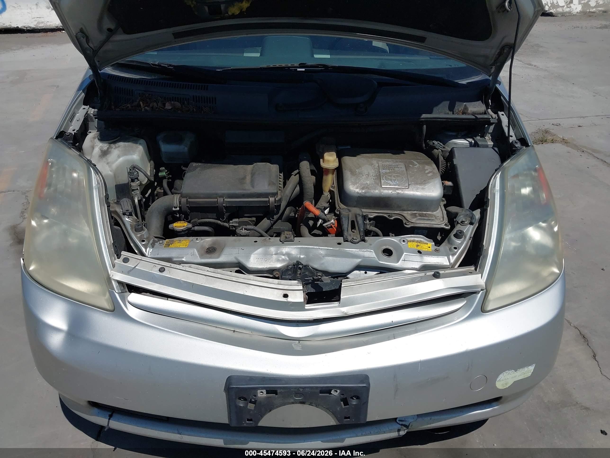 2005 Toyota Prius   Серебряный vin: JTDKB20UX53014673