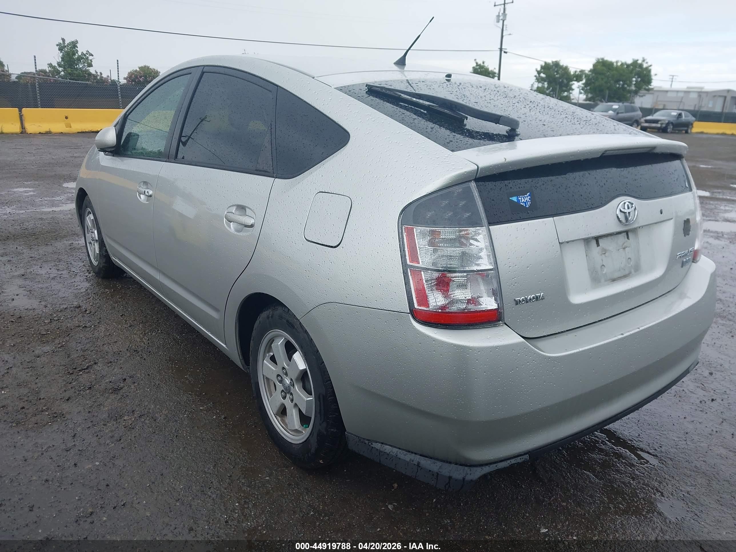 2005 Toyota Prius   Silver vin: JTDKB20UX53054347