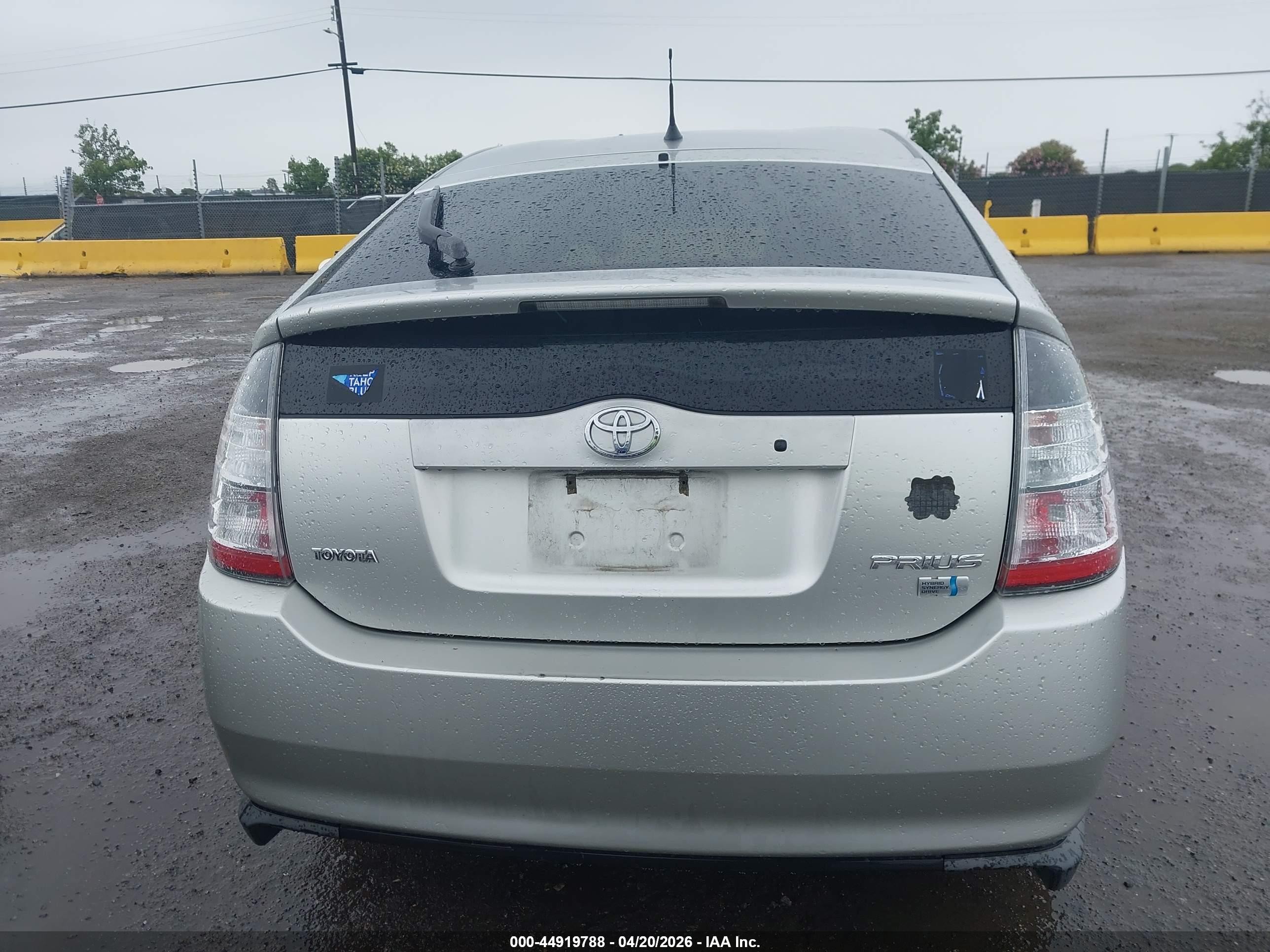 2005 Toyota Prius   Silver vin: JTDKB20UX53054347