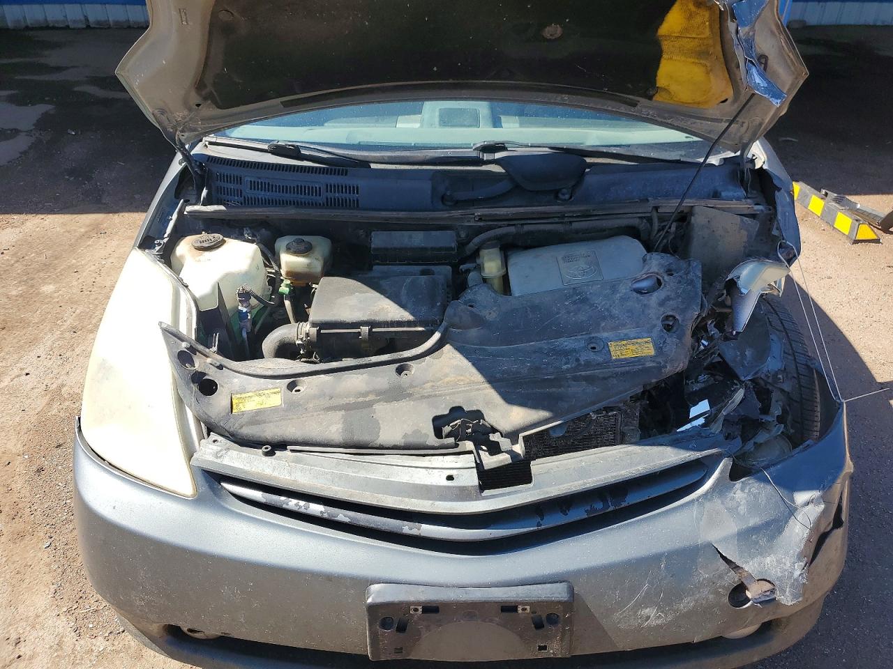 2005 Toyota Prius Base Gray vin: JTDKB20UX53077417
