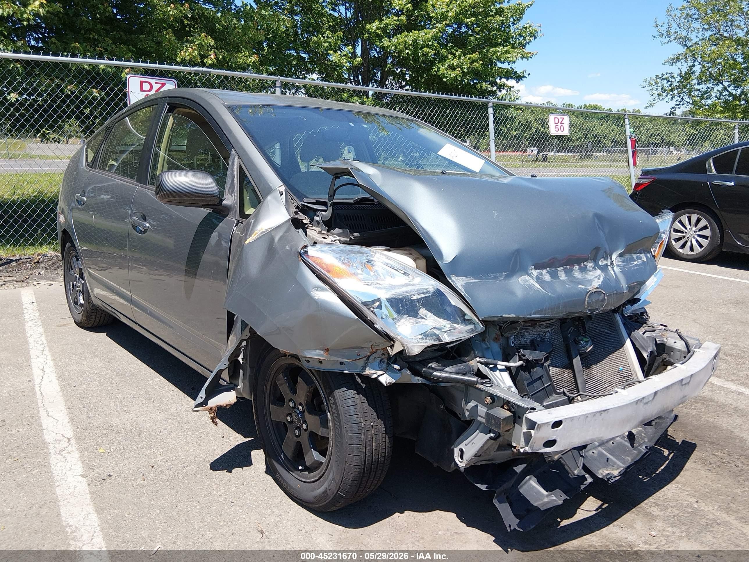 2005 Toyota Prius   Gray vin: JTDKB20UX53114367