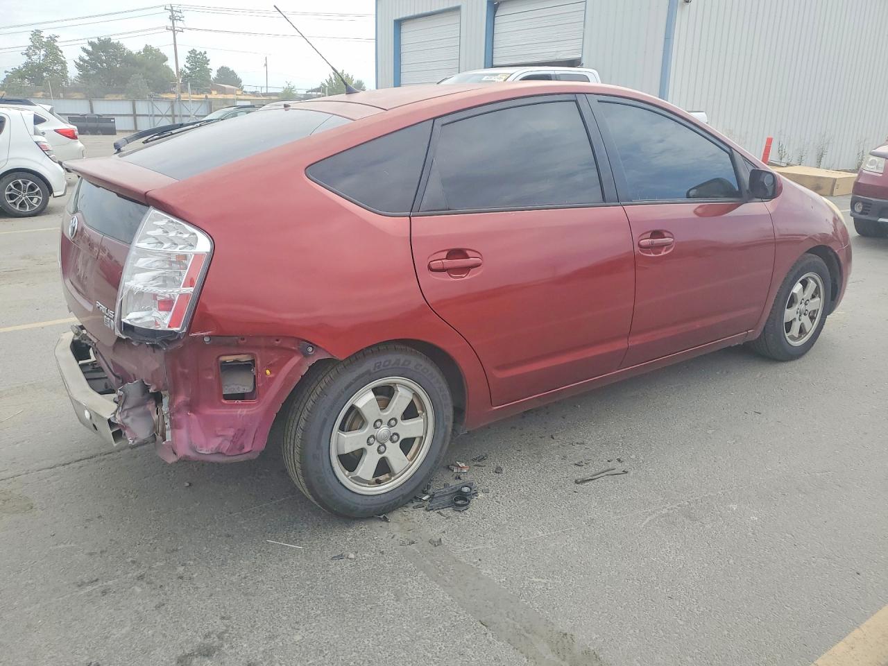 2005 Toyota Prius Base Бордовый vin: JTDKB20UX53115292