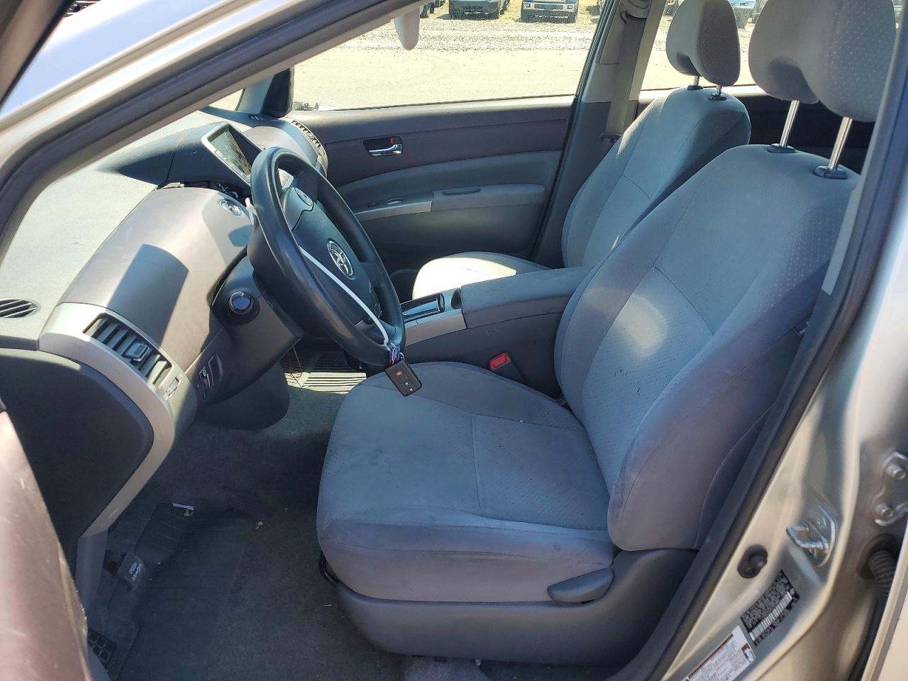 2005 Toyota Prius Base Серебряный vin: JTDKB20UX57009806