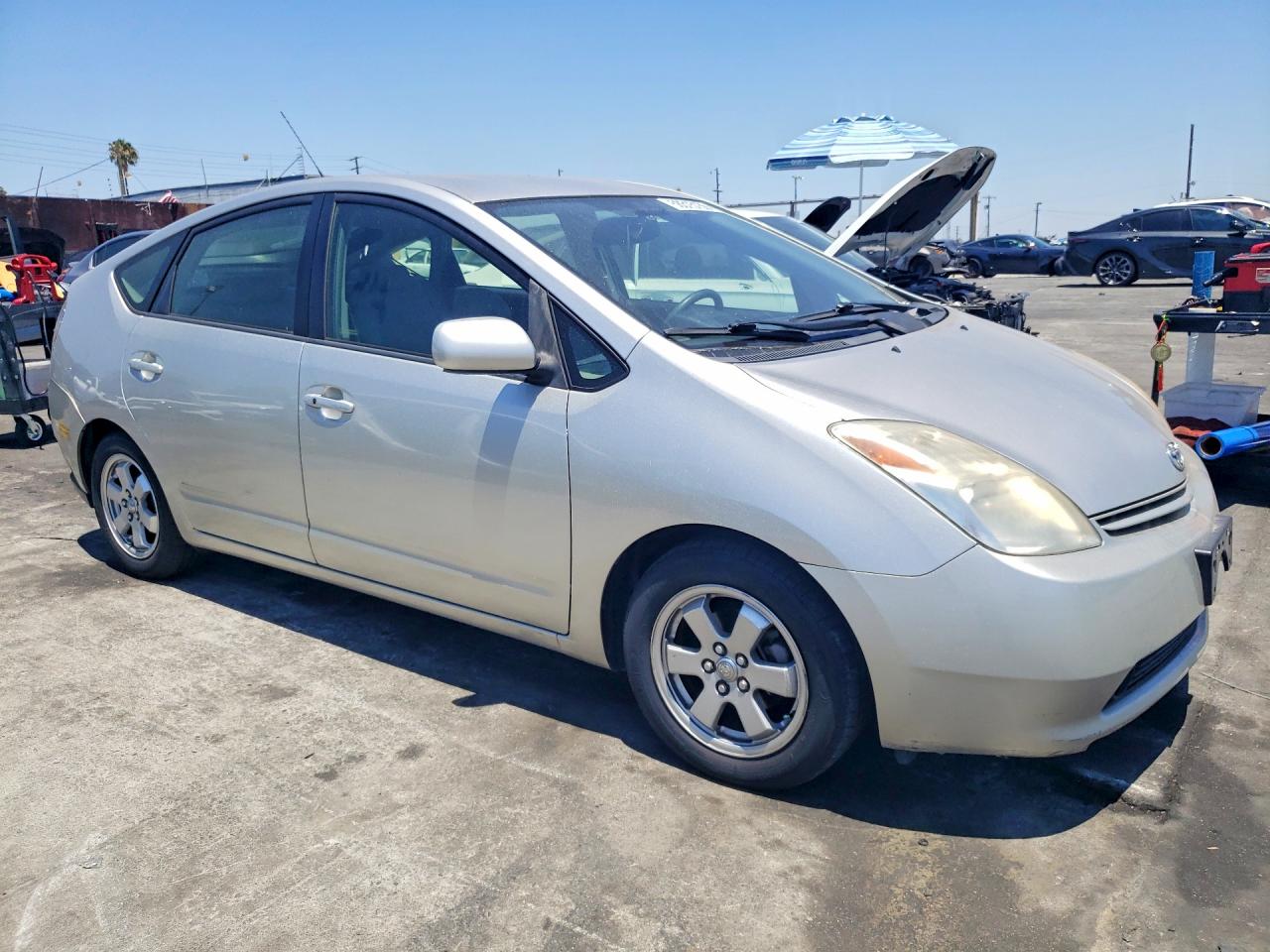2005 Toyota Prius Base Серый vin: JTDKB20UX57013578