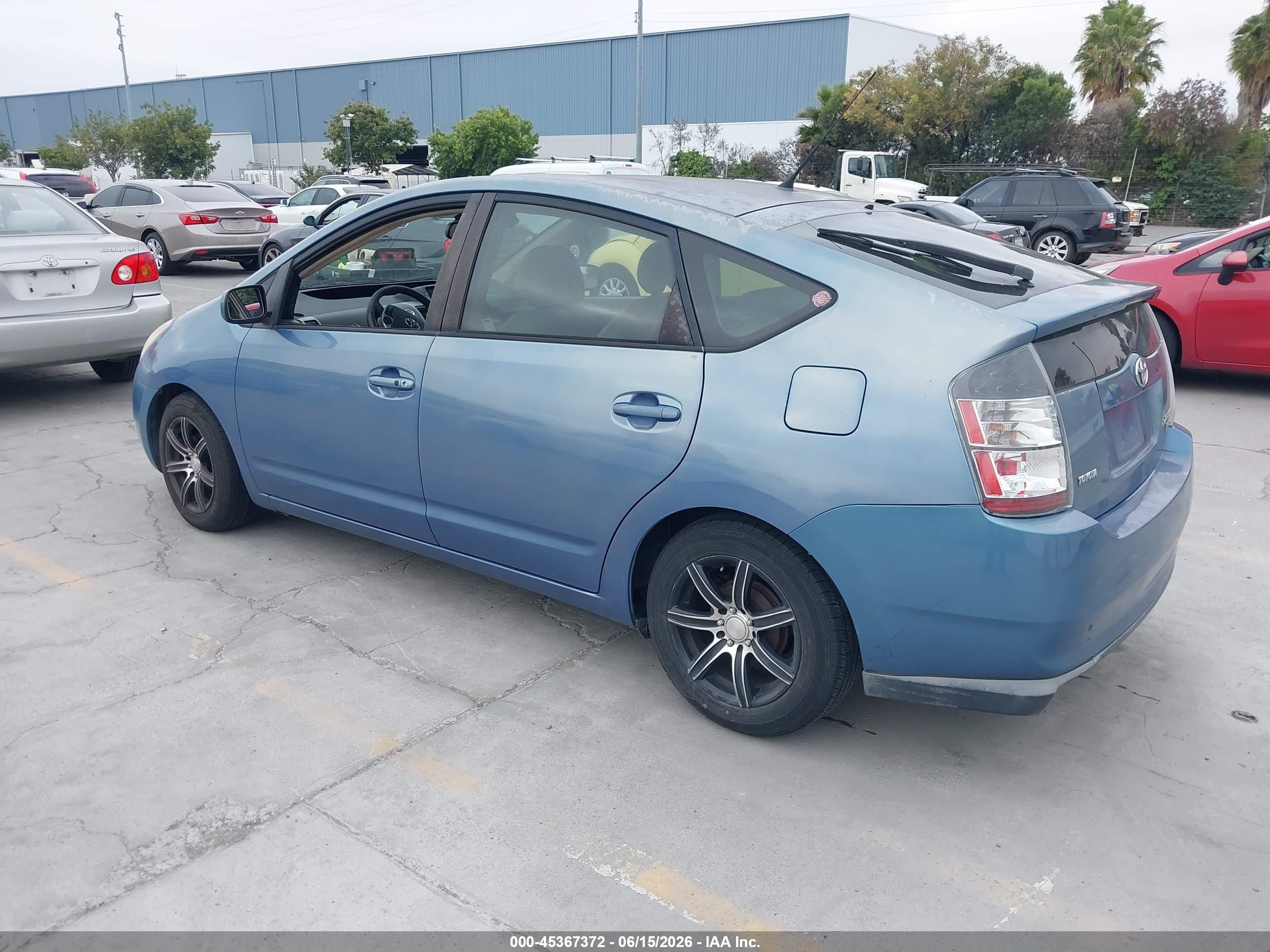 2005 Toyota Prius   Blue vin: JTDKB20UX57024029