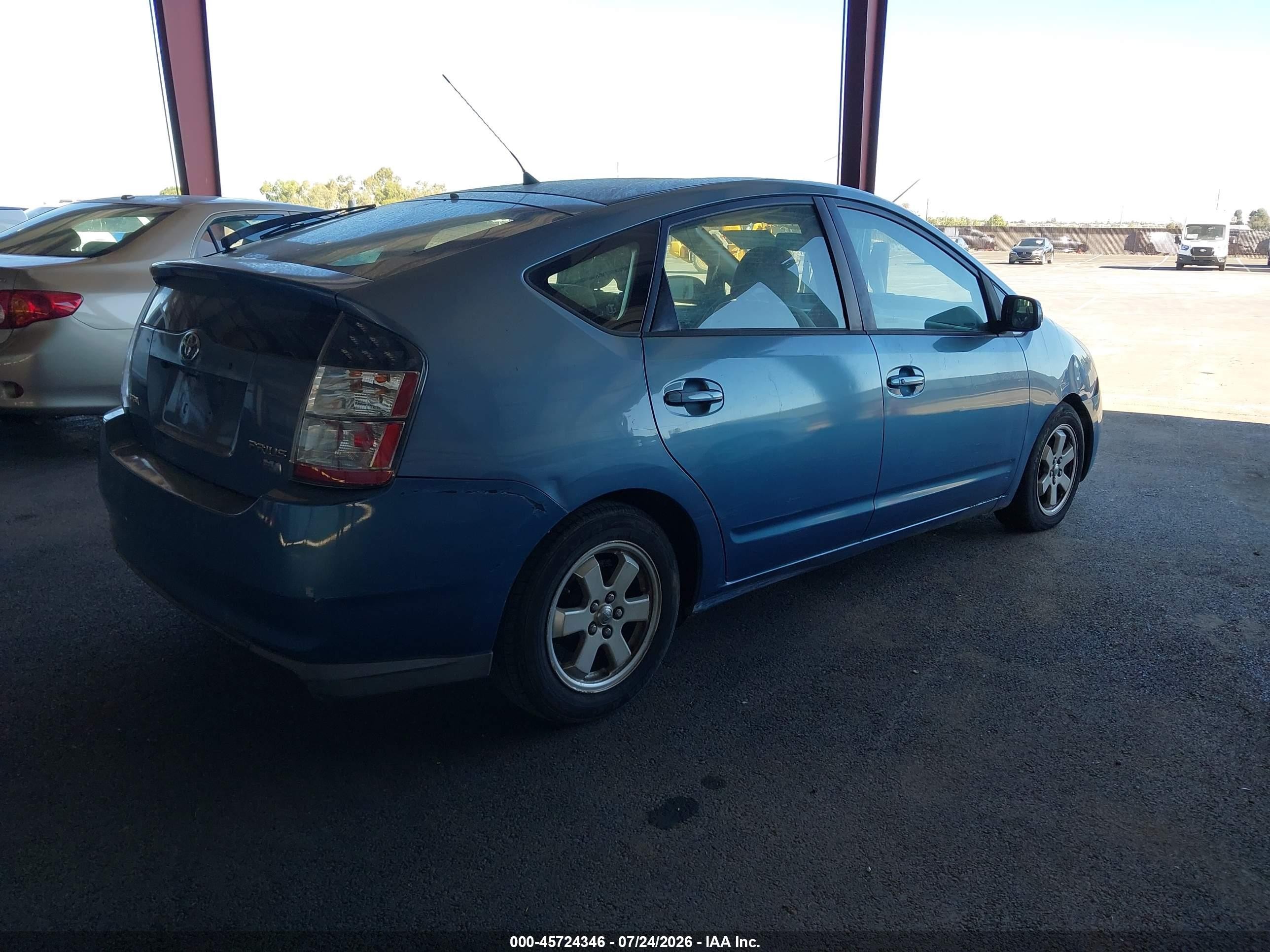2005 Toyota Prius   Light Blue vin: JTDKB20UX57027724