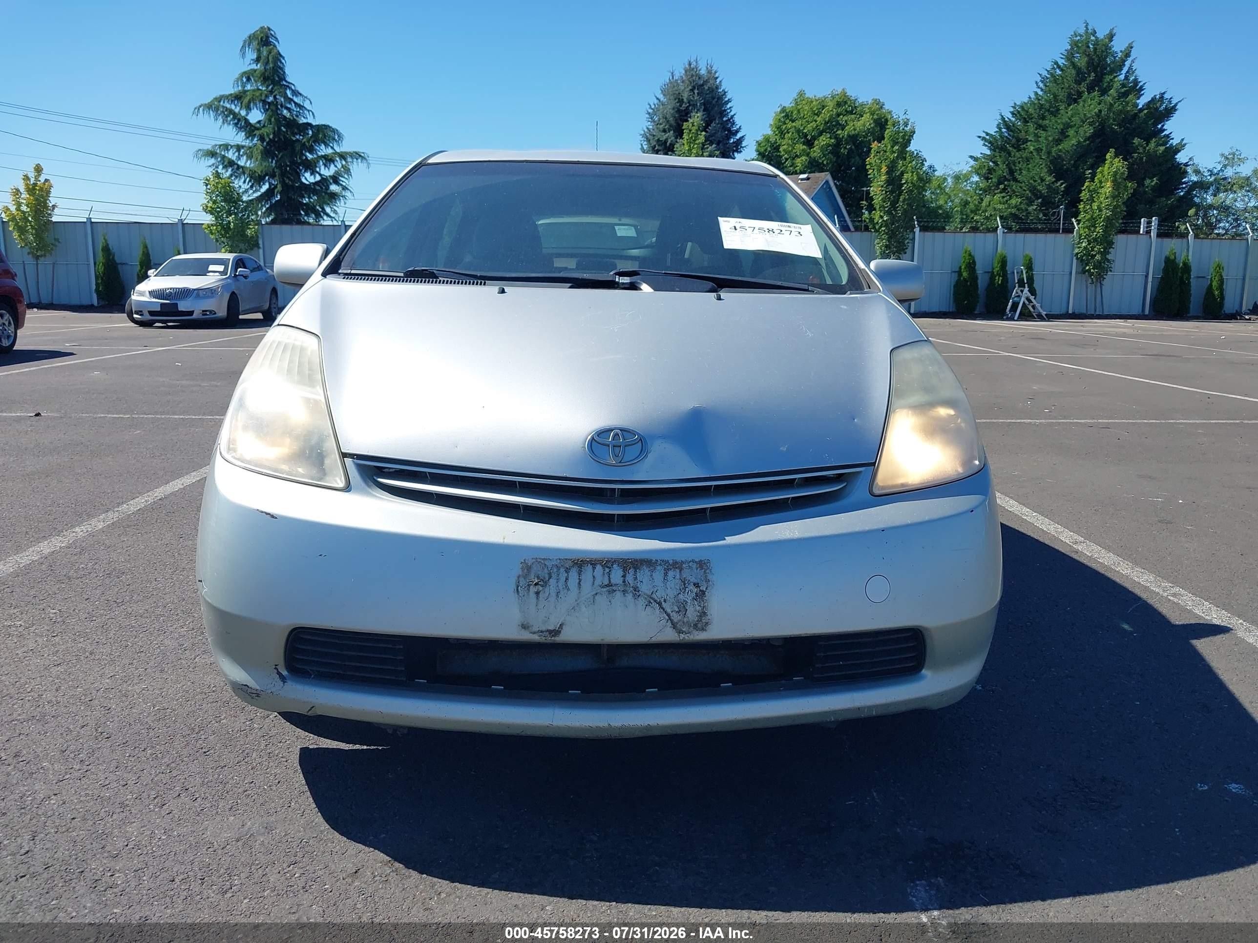 2005 Toyota Prius   Silver vin: JTDKB20UX57045642