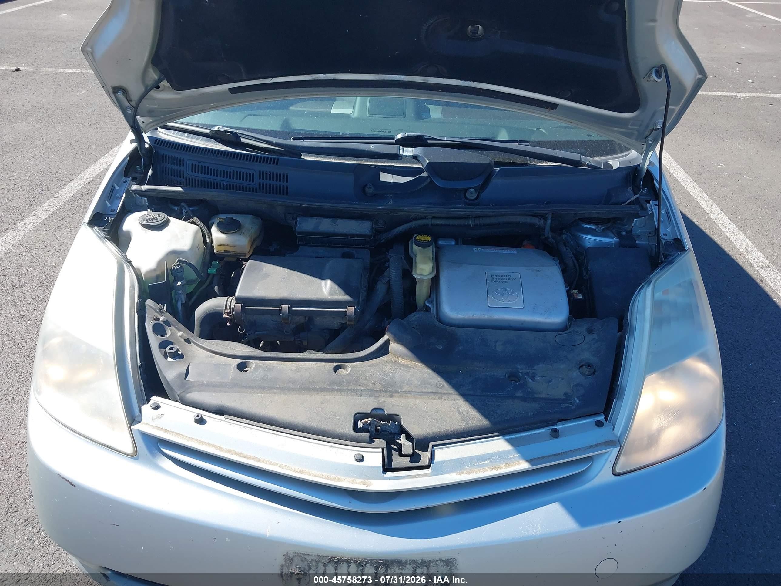 2005 Toyota Prius   Silver vin: JTDKB20UX57045642