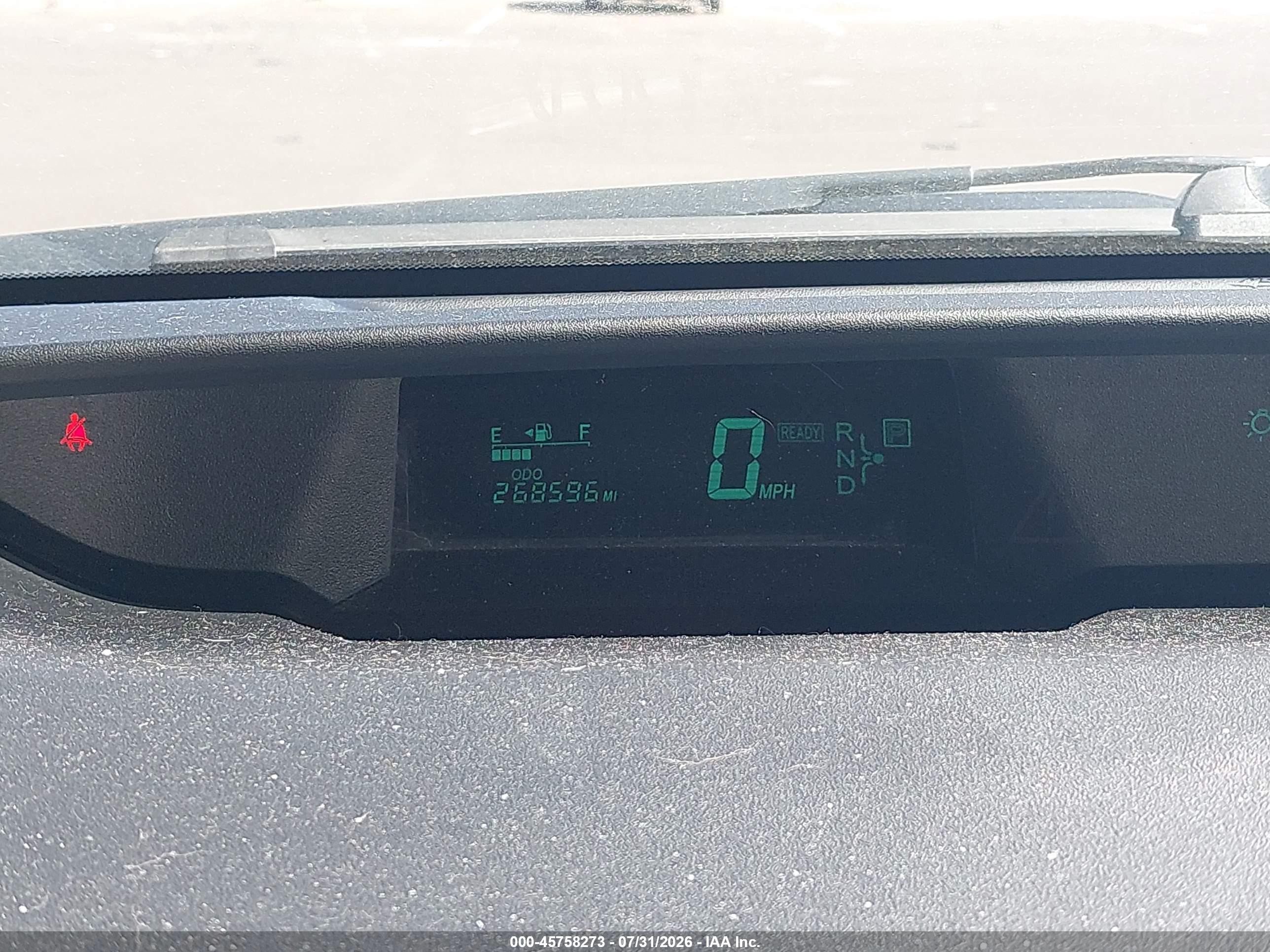 2005 Toyota Prius   Silver vin: JTDKB20UX57045642
