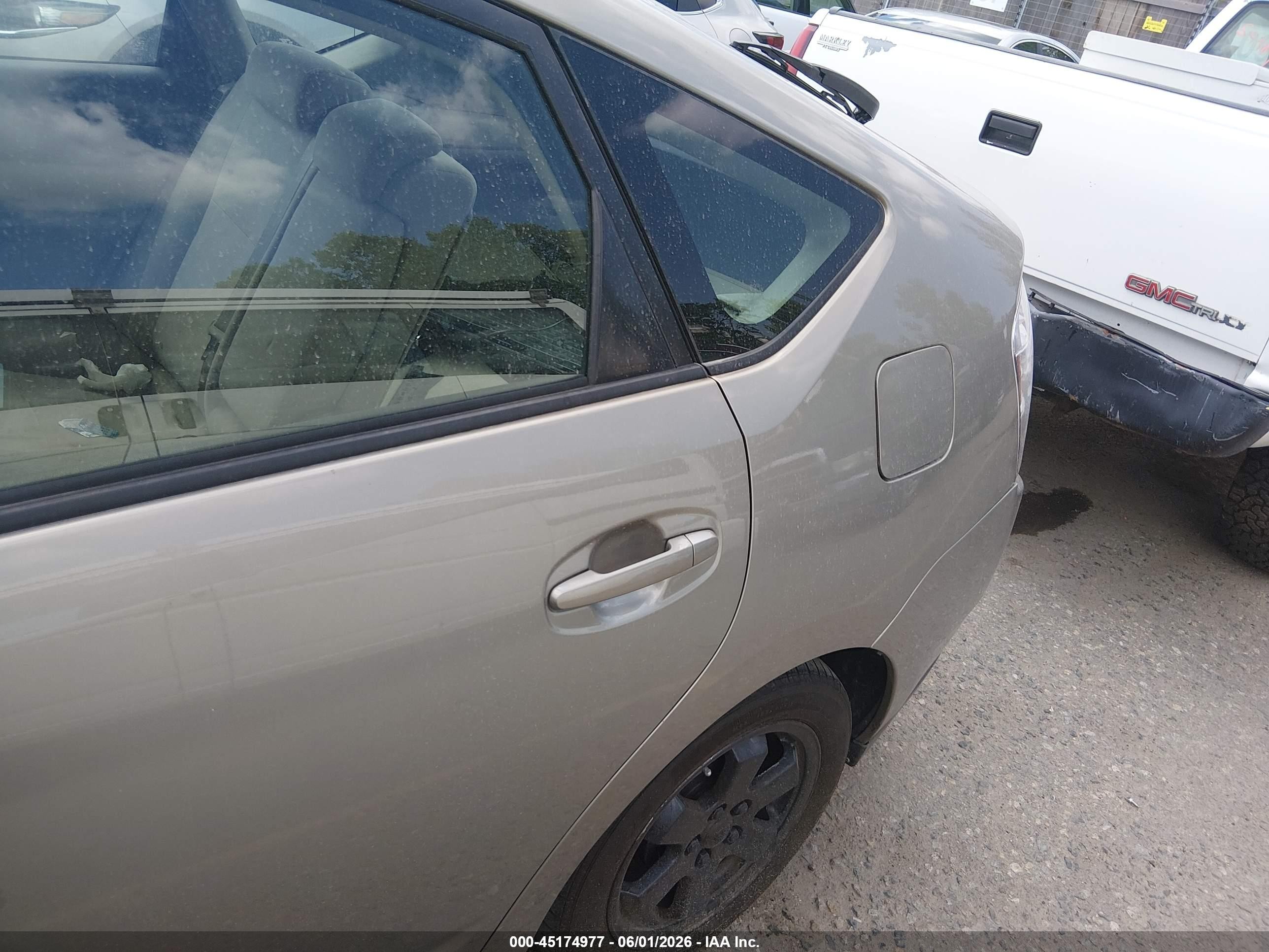 2006 Toyota Prius   Gold vin: JTDKB20UX63146933