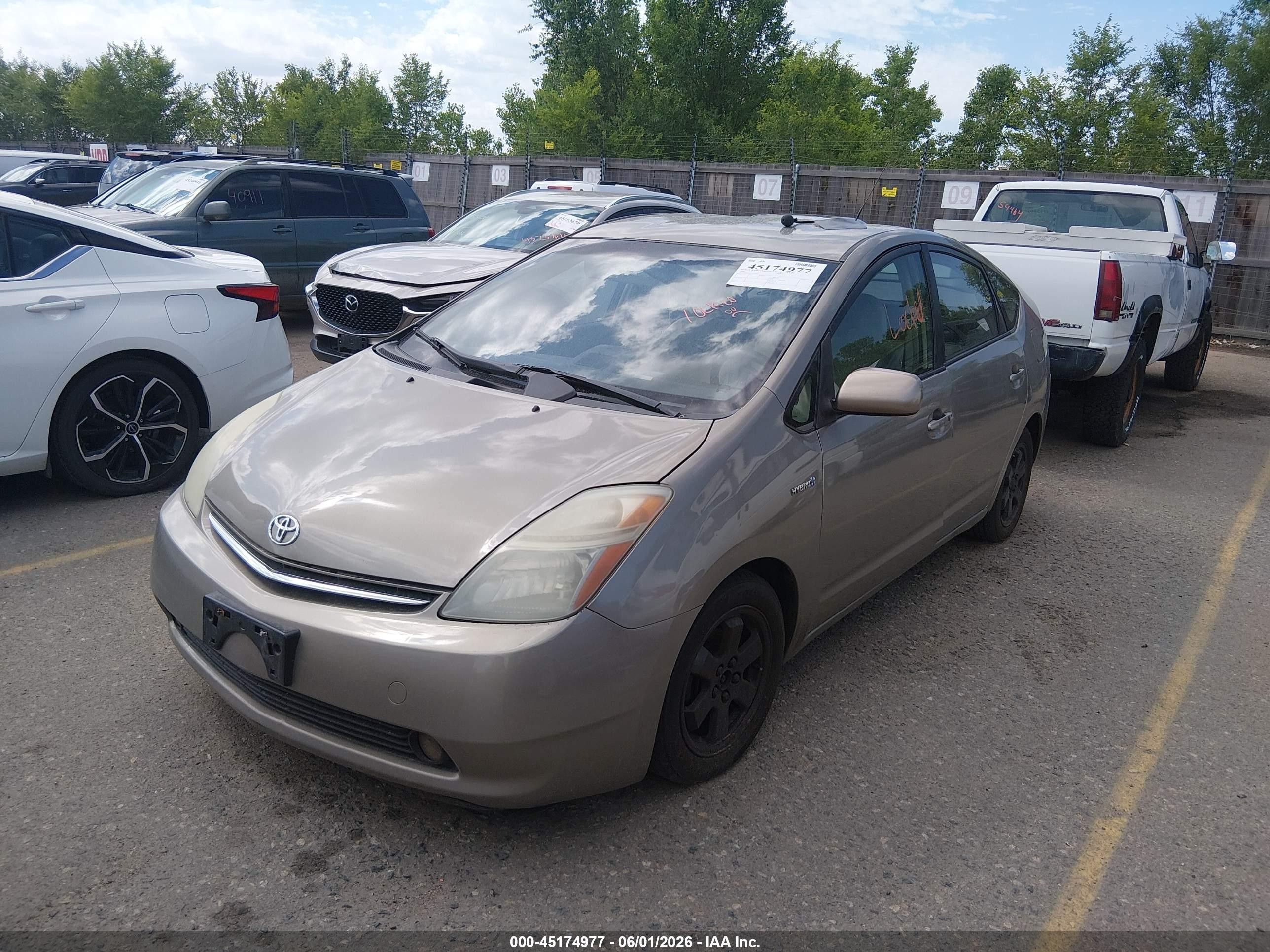 2006 Toyota Prius   Gold vin: JTDKB20UX63146933