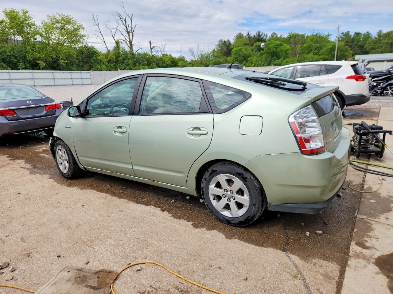 2006 Toyota Prius Base Green vin: JTDKB20UX63172190