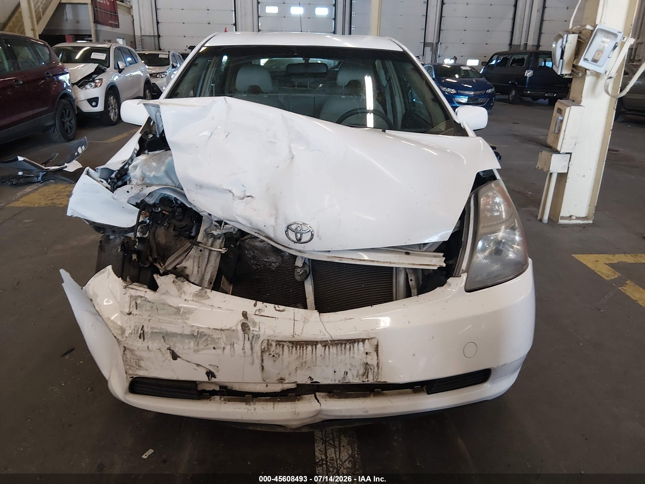 2006 Toyota Prius   White vin: JTDKB20UX63193850
