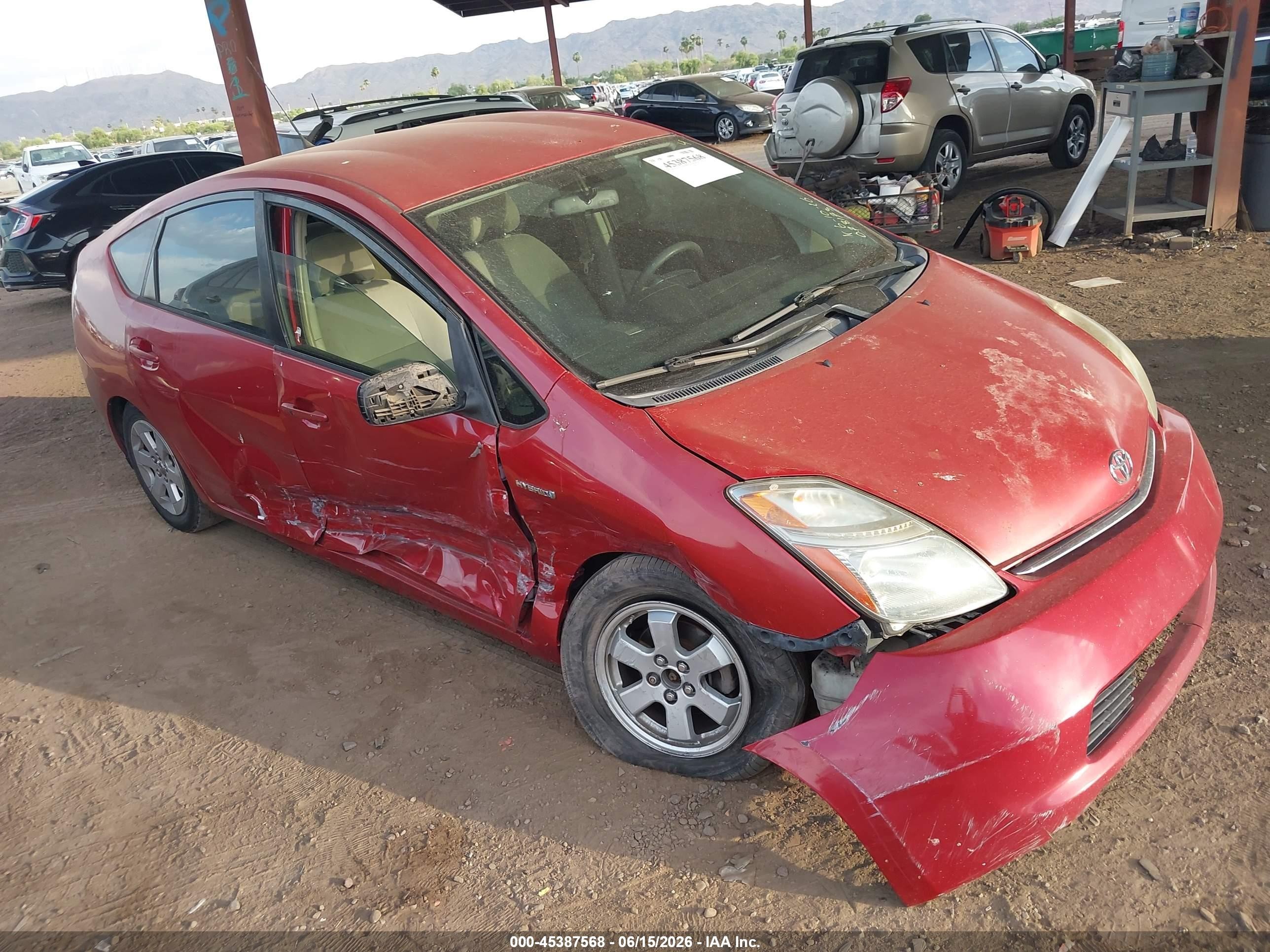 2006 Toyota Prius   Red vin: JTDKB20UX67078173