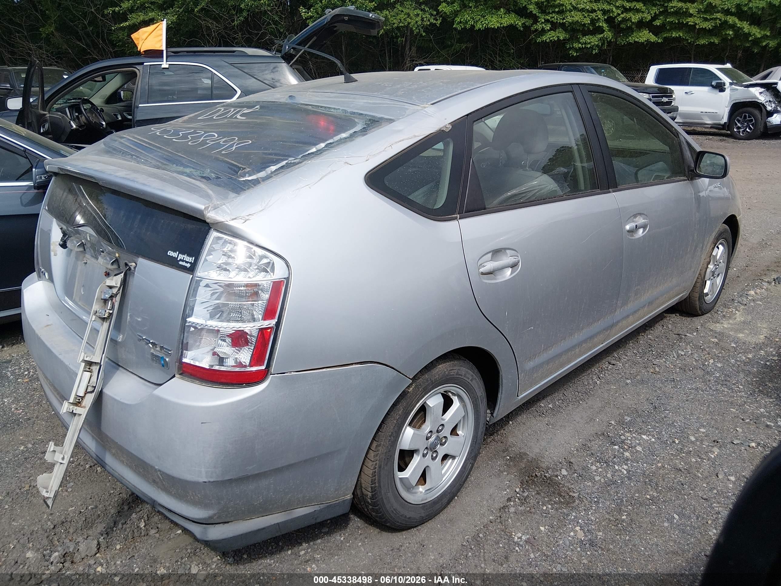 2006 Toyota Prius   Серебряный vin: JTDKB20UX67083261