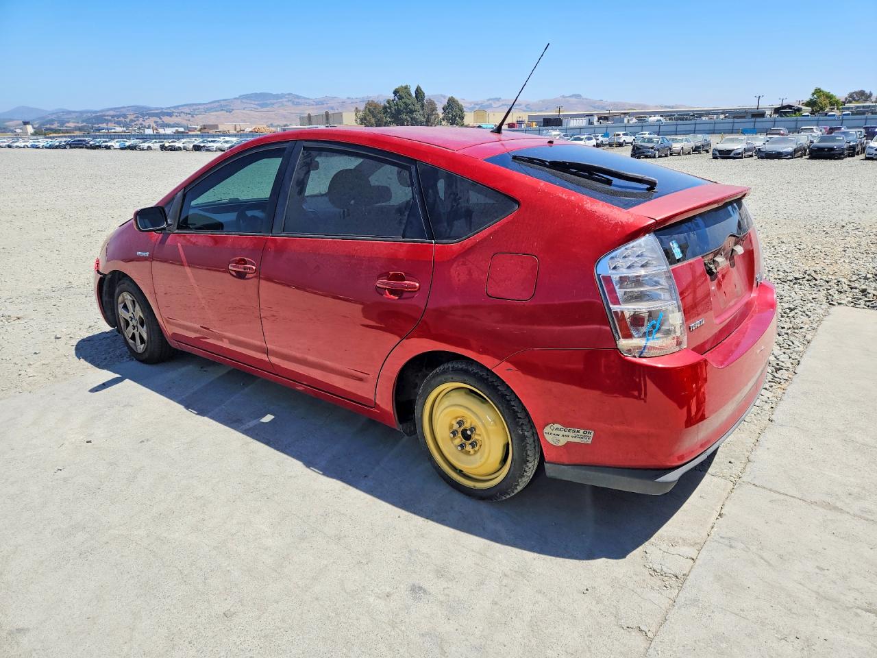 2006 Toyota Prius Base Red vin: JTDKB20UX67517064