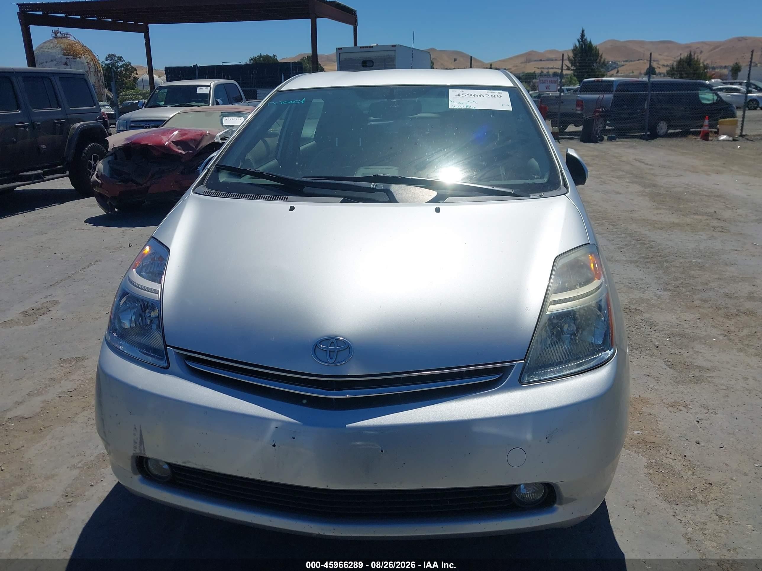 2006 Toyota Prius   Silver vin: JTDKB20UX67517680