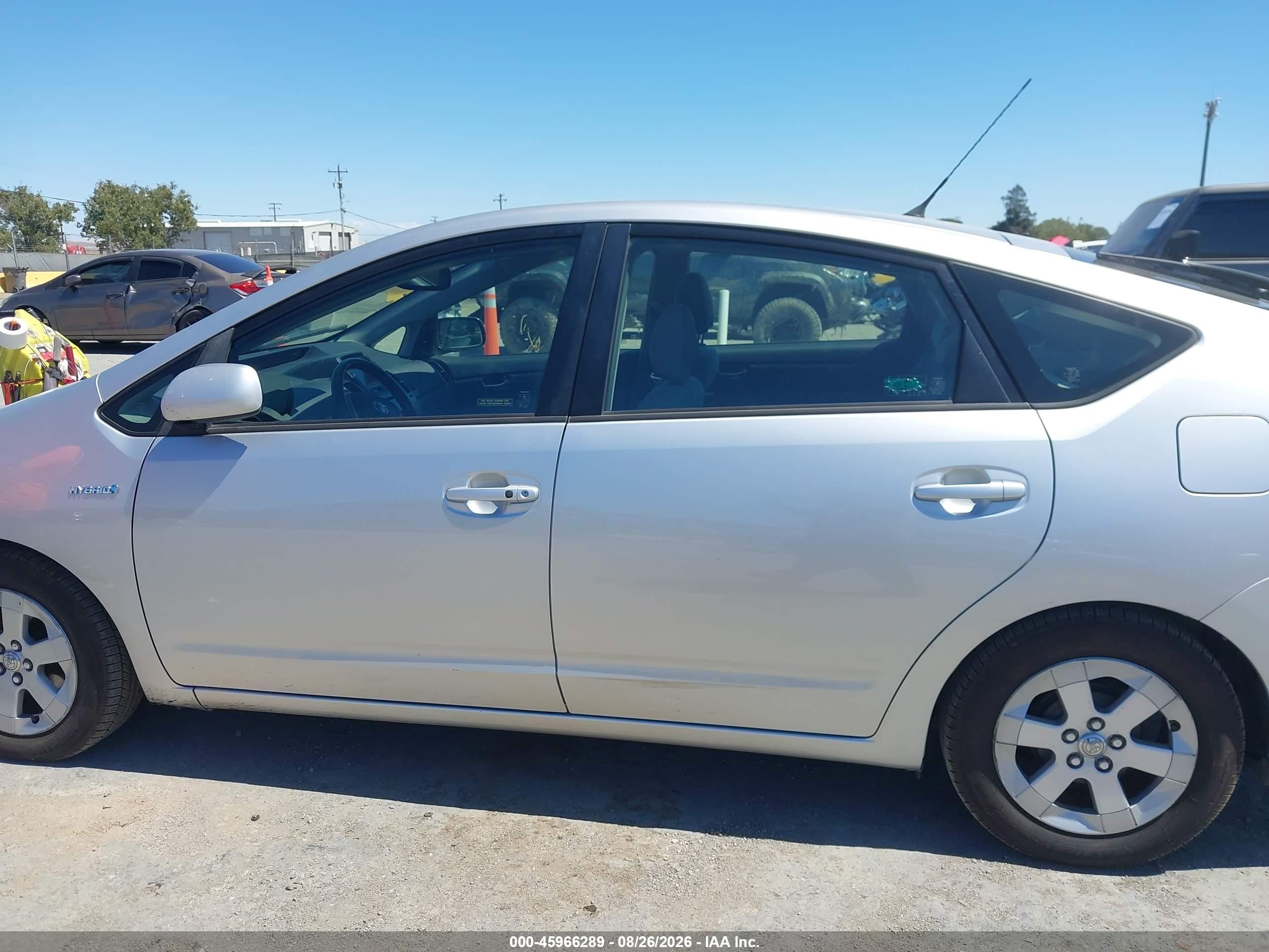 2006 Toyota Prius   Silver vin: JTDKB20UX67517680