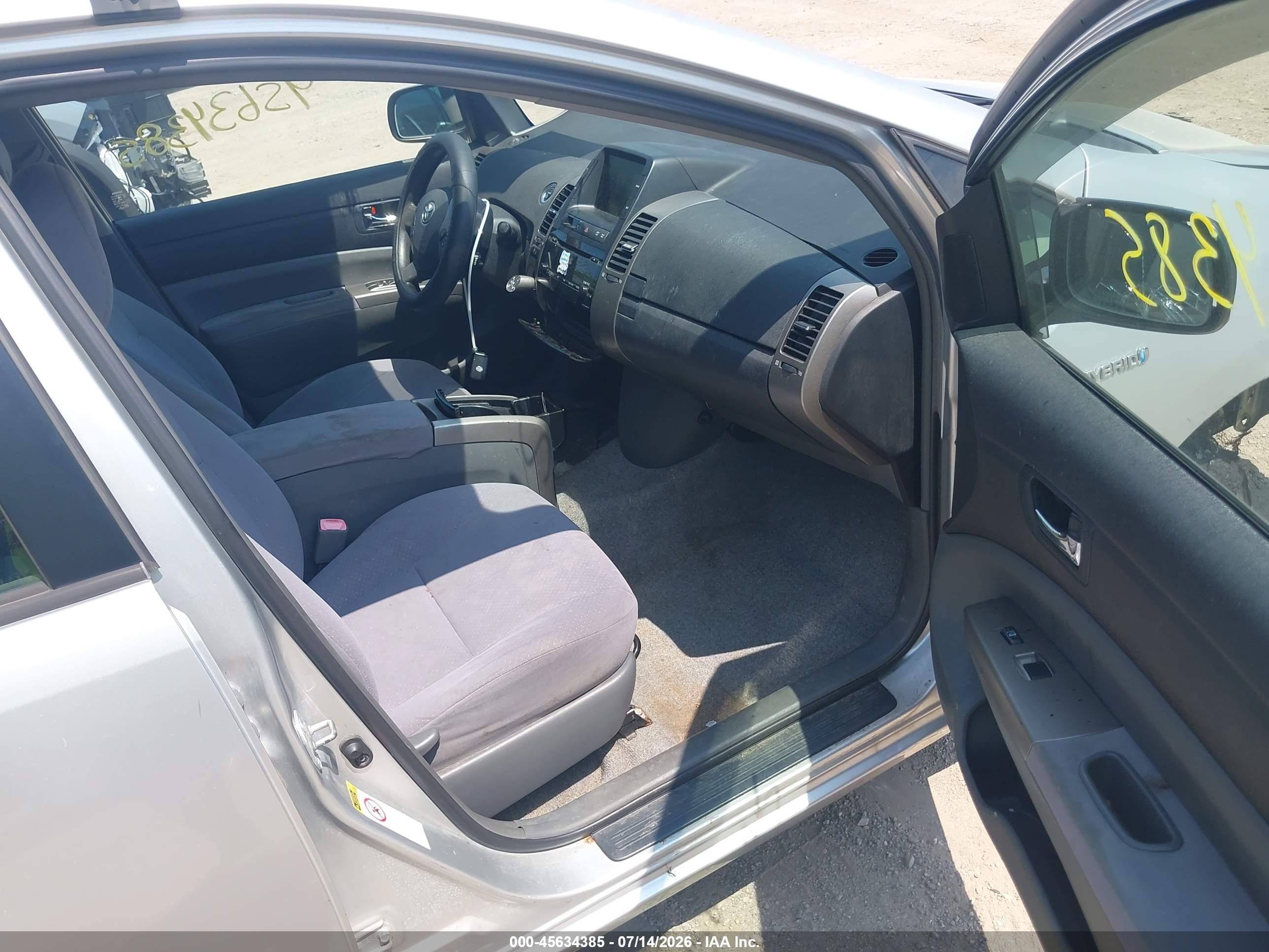 2006 Toyota Prius   Silver vin: JTDKB20UX67521857