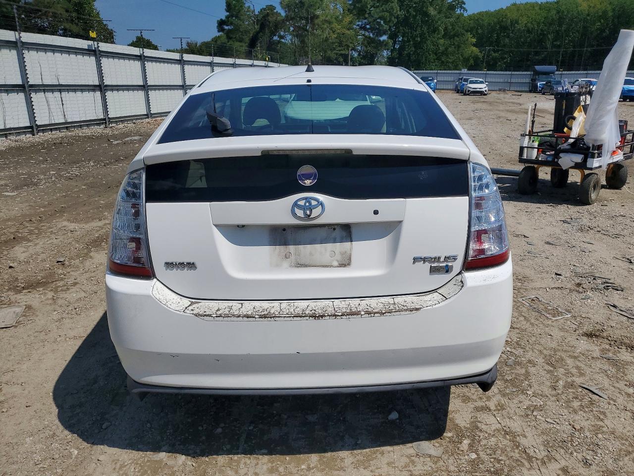 2006 Toyota Prius Base Белый vin: JTDKB20UX67529540