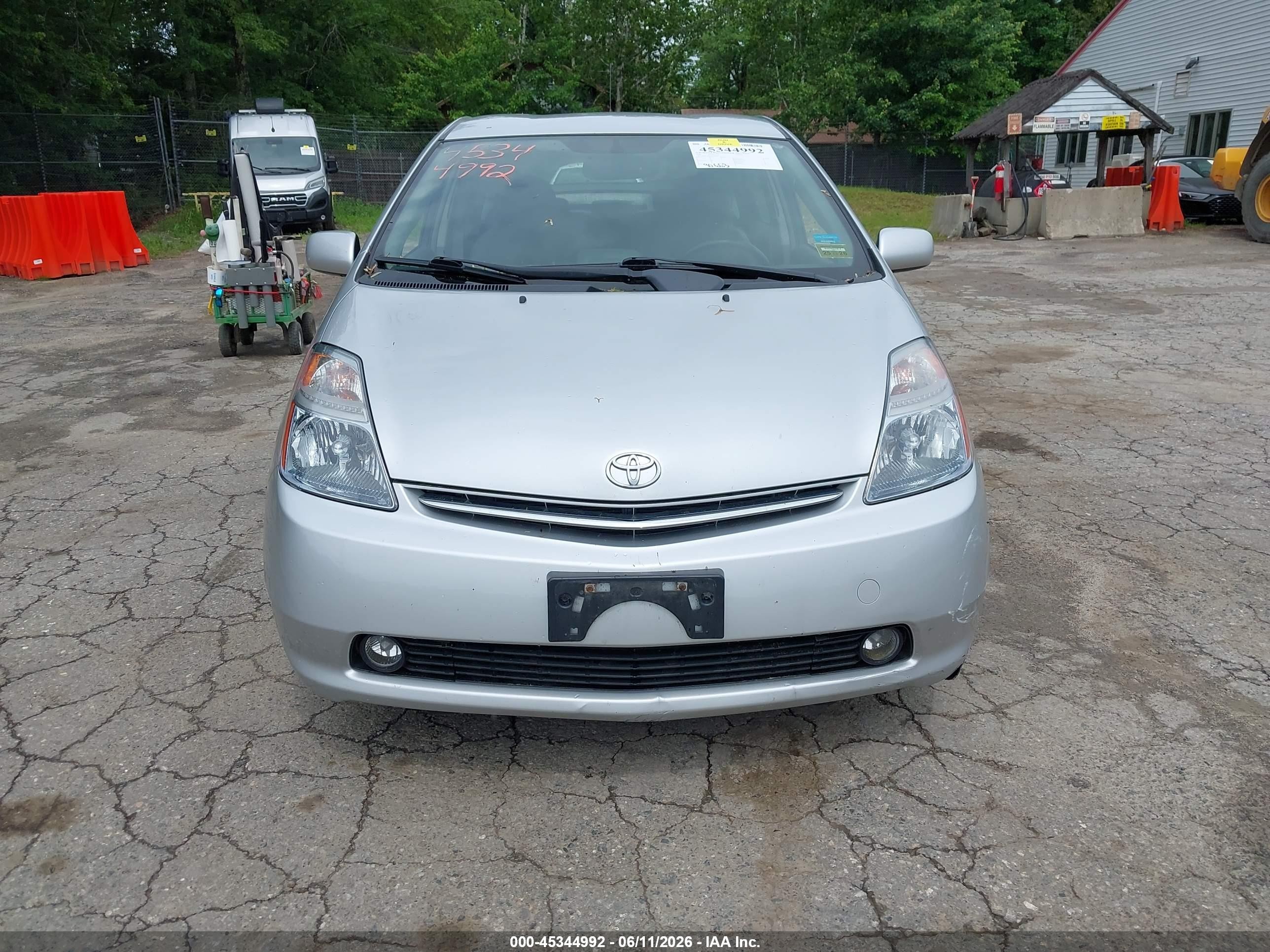 2006 Toyota Prius   Silver vin: JTDKB20UX67530851
