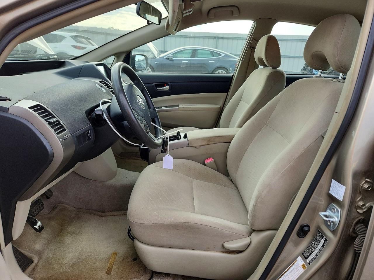 2006 Toyota Prius Base Beige vin: JTDKB20UX67540246