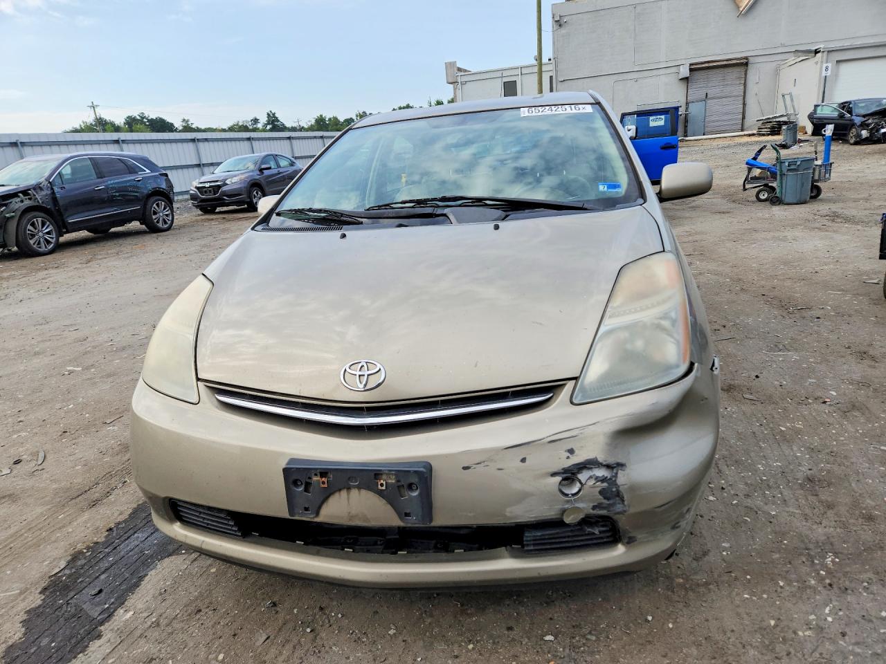 2006 Toyota Prius Base Beige vin: JTDKB20UX67540246
