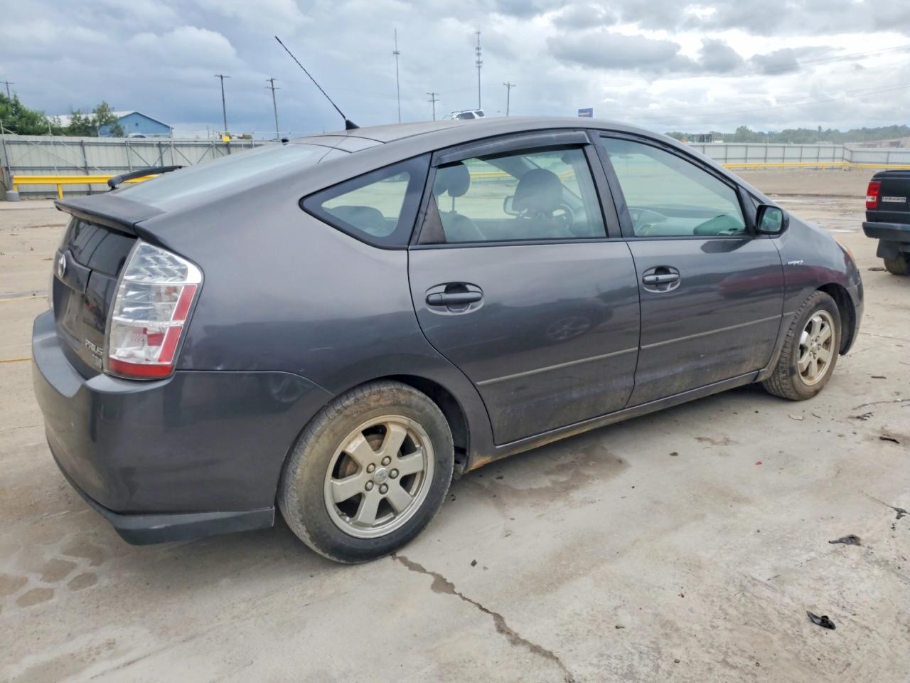 2007 Toyota Prius Base Gray vin: JTDKB20UX73228047