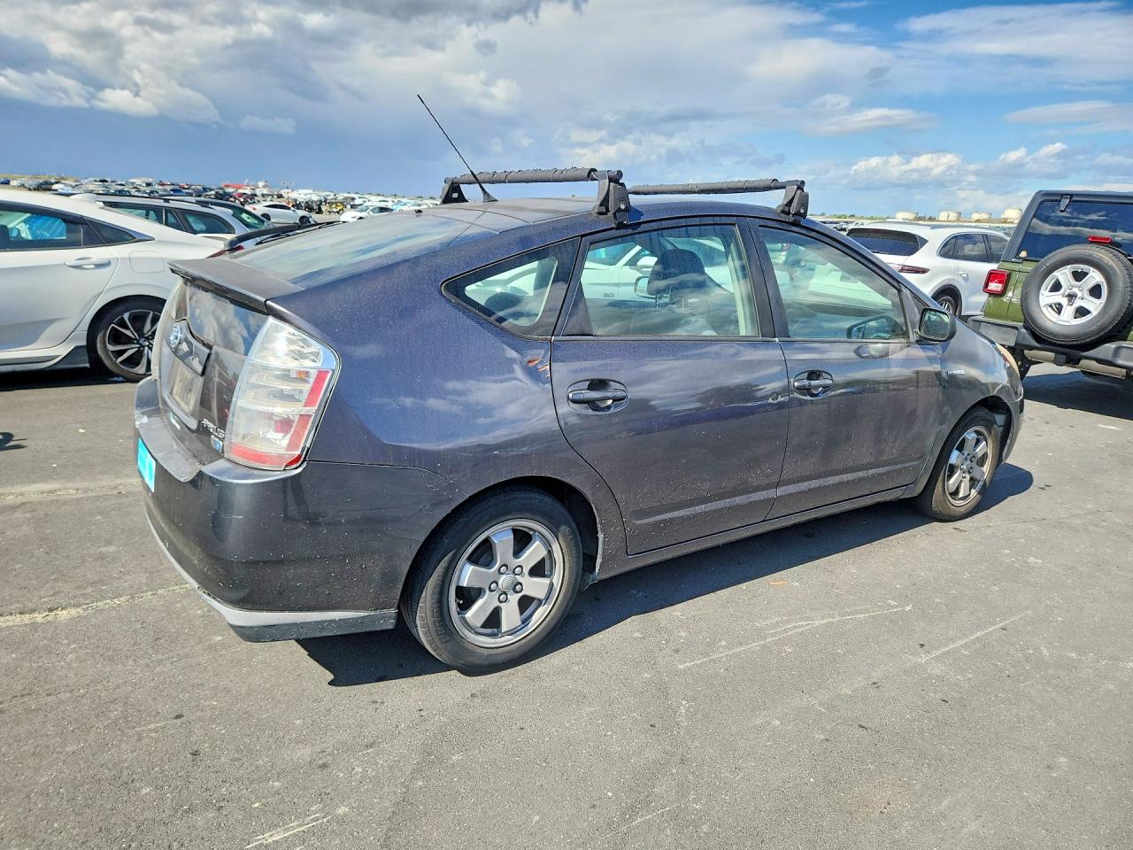 2007 Toyota Prius Base Gray vin: JTDKB20UX73234592