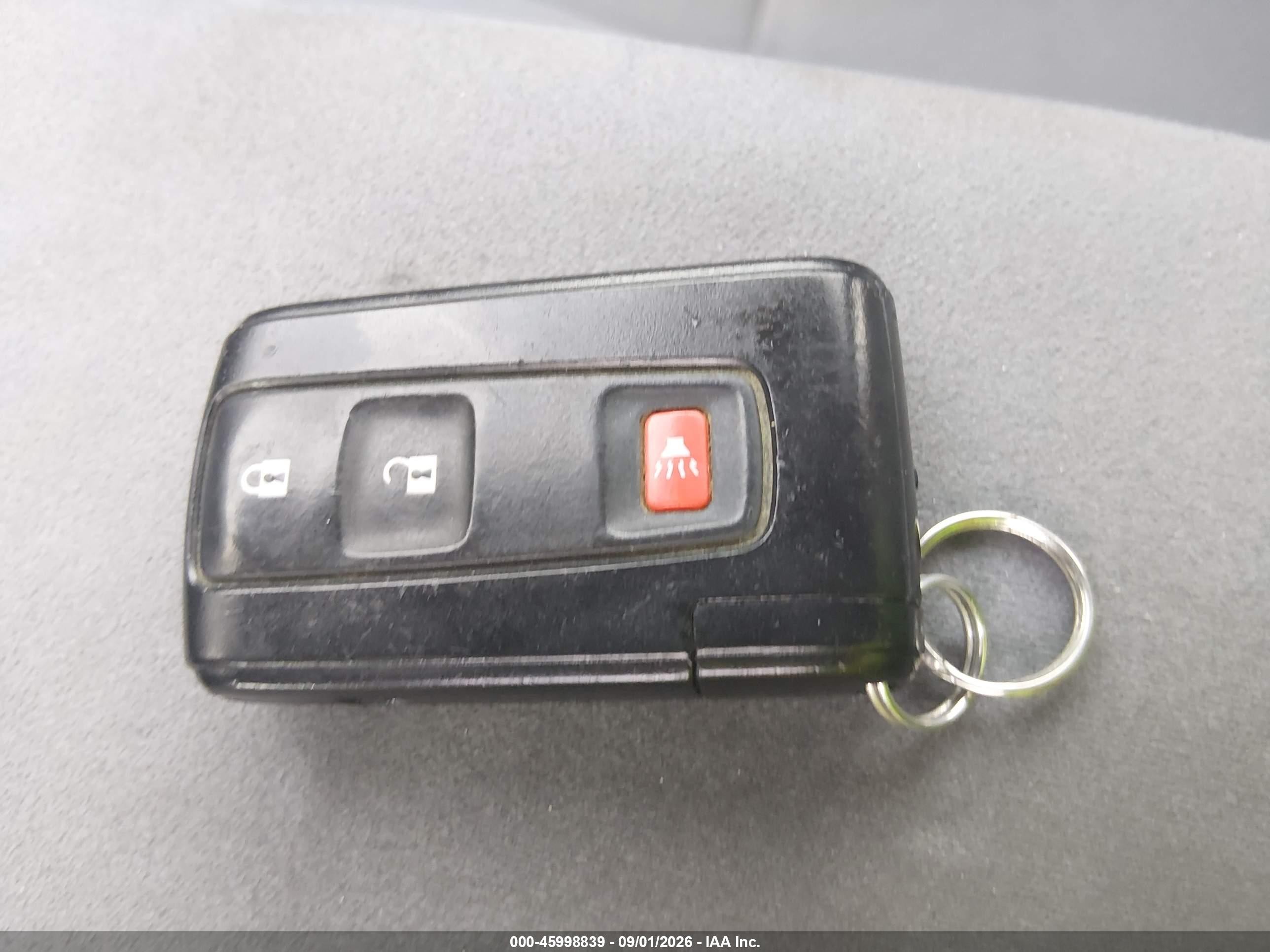 2007 Toyota Prius   Зеленый vin: JTDKB20UX73249013