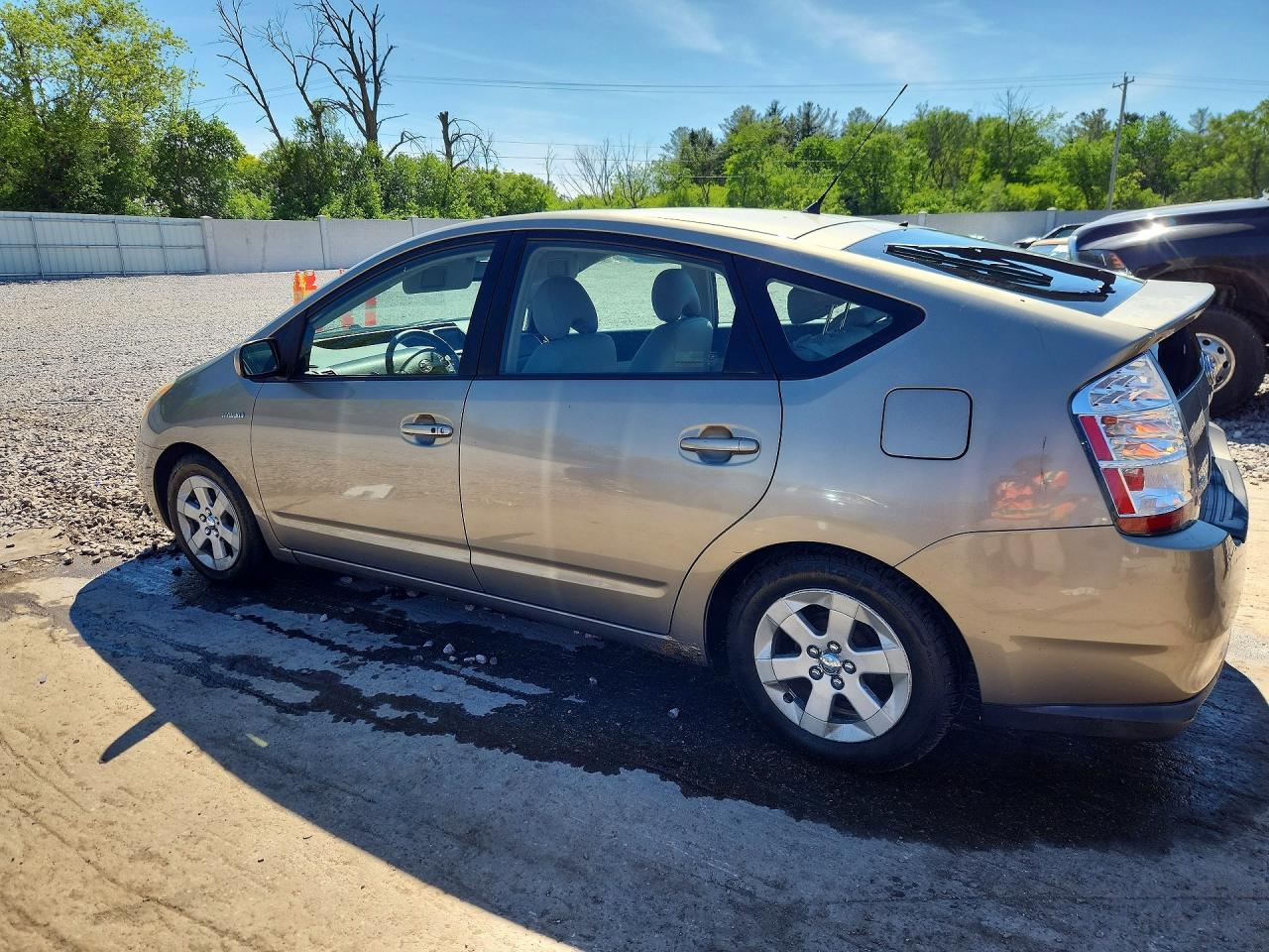 2007 Toyota Prius Base Желто-коричневый vin: JTDKB20UX73251344