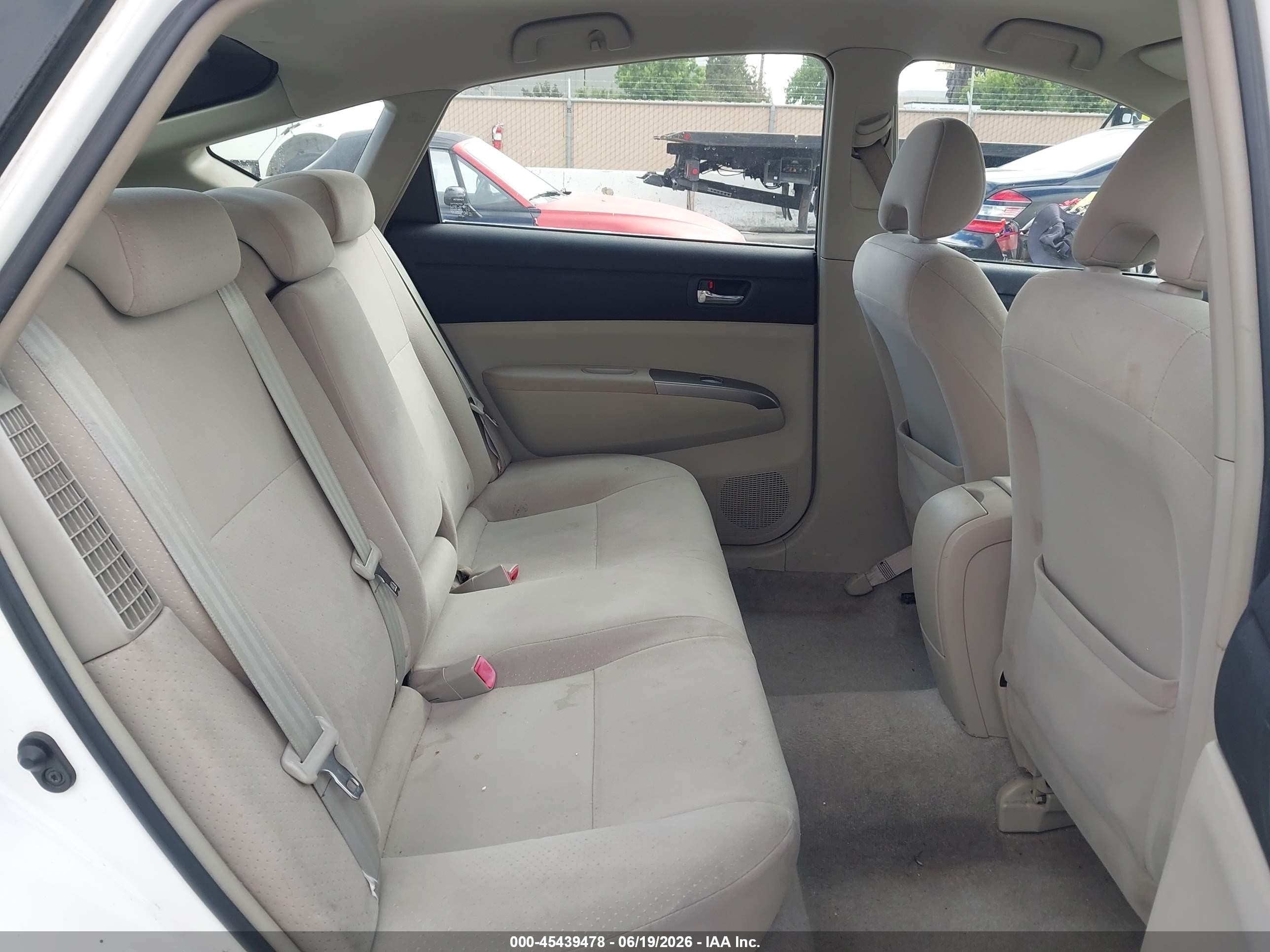 2007 Toyota Prius   White vin: JTDKB20UX73274008