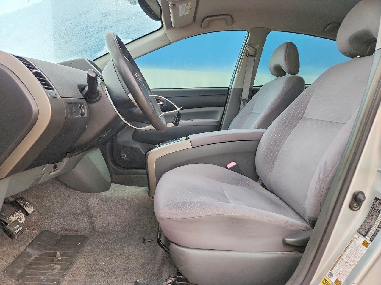 2007 Toyota Prius Base Silver vin: JTDKB20UX77090342