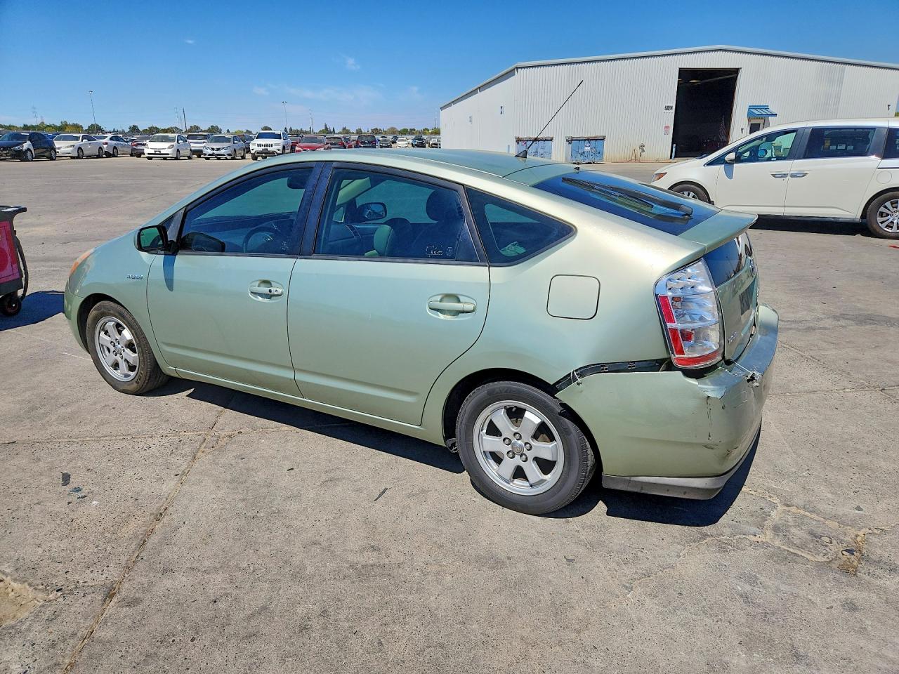 2007 Toyota Prius Base Green vin: JTDKB20UX77572079